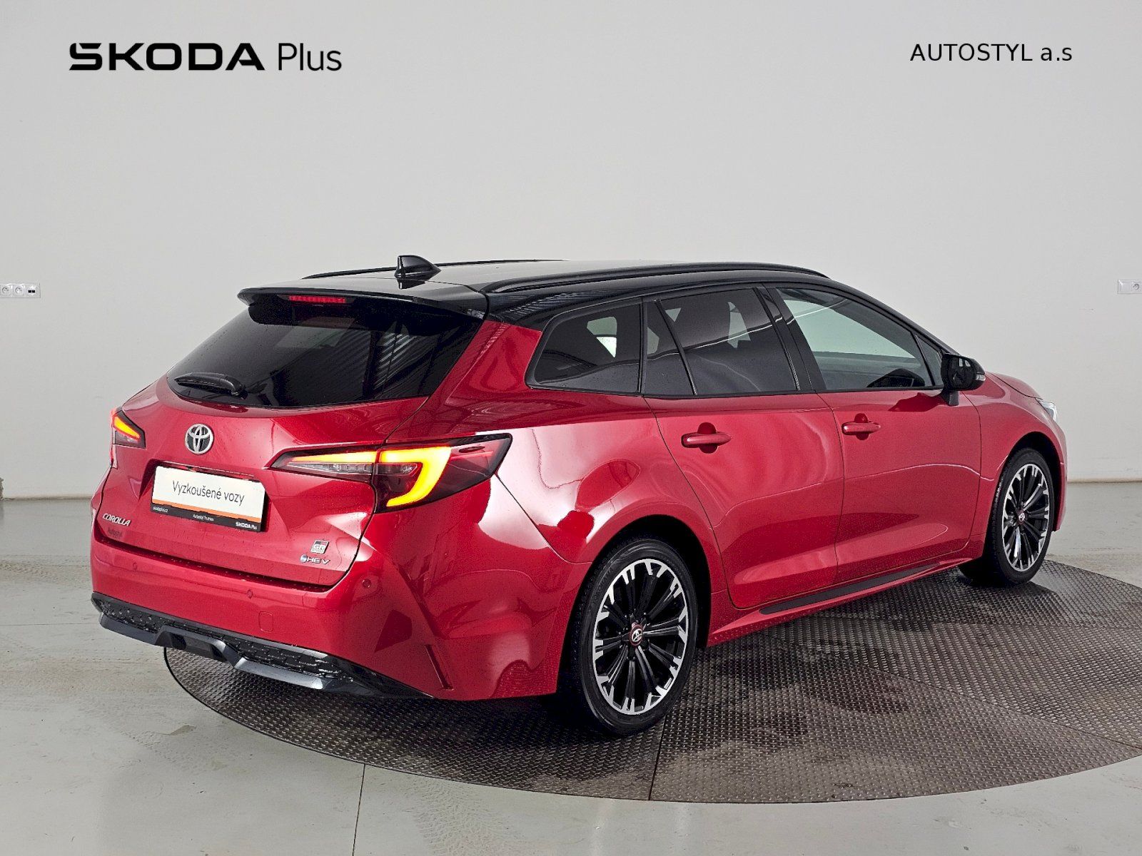 Toyota Corolla, TS 1.8HEV 140k GR SPORT - fotka 2