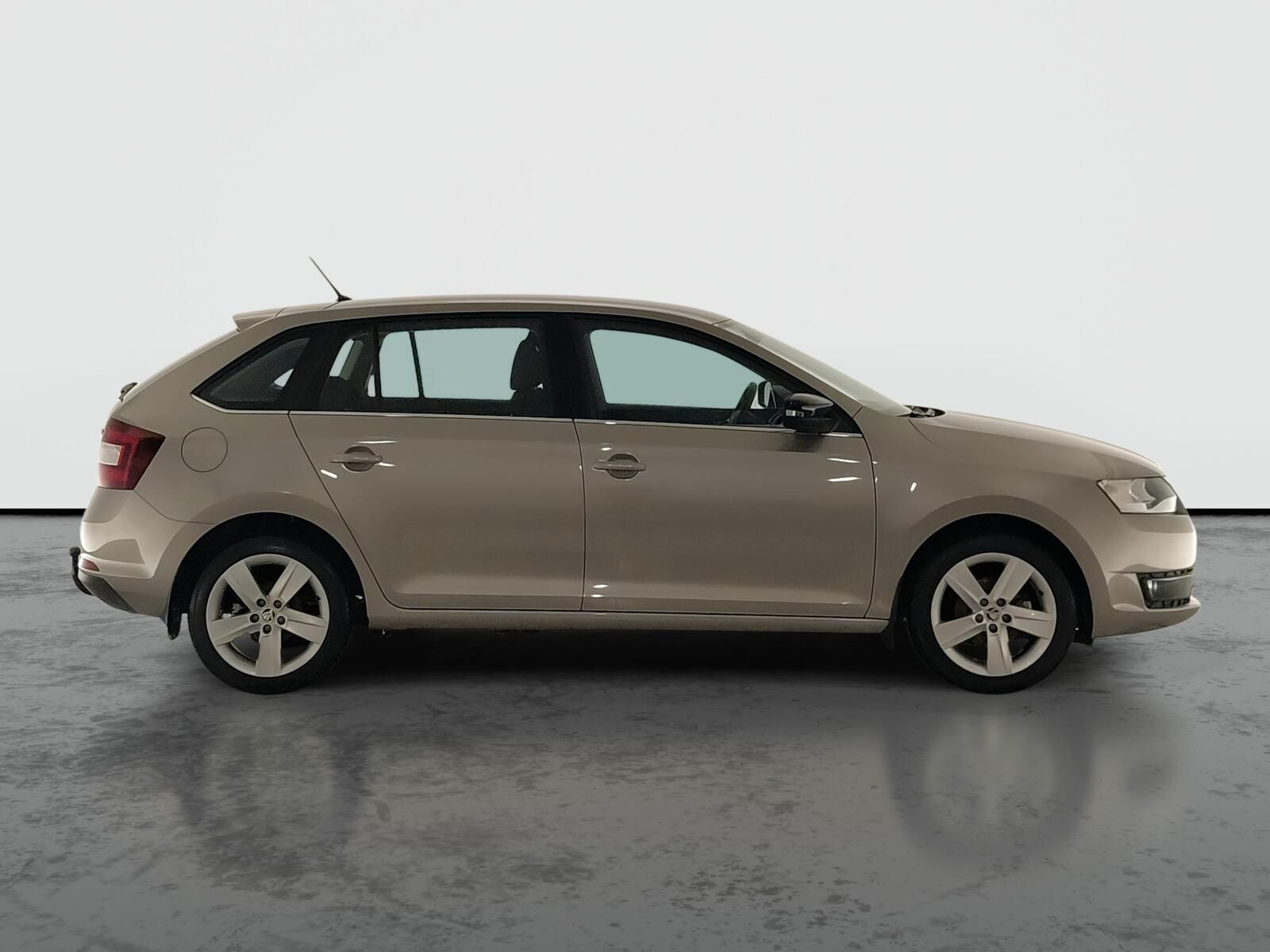 Škoda Rapid, 1.2 TSI, Spaceback, ČR,1.maj - fotka 6