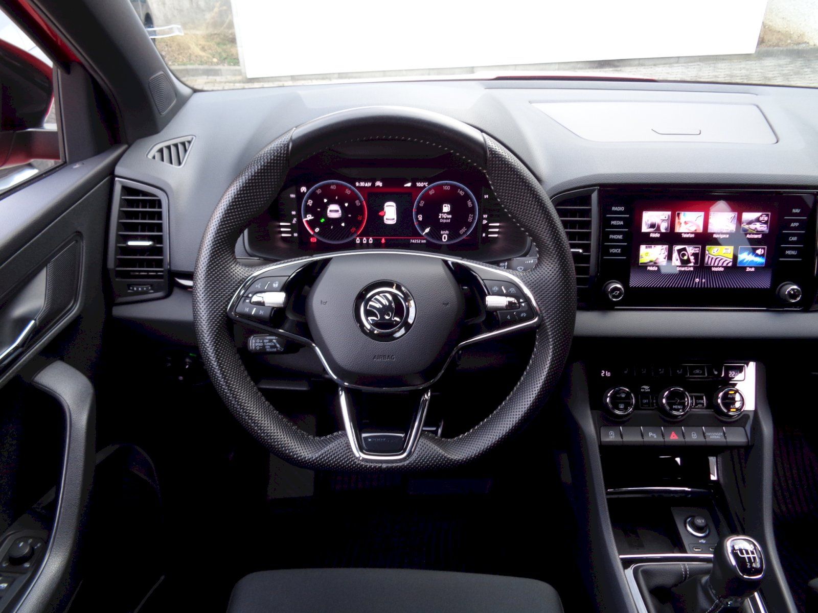 Škoda Karoq, Sportline Plus 1.5 TSI 110 kW - fotka 6