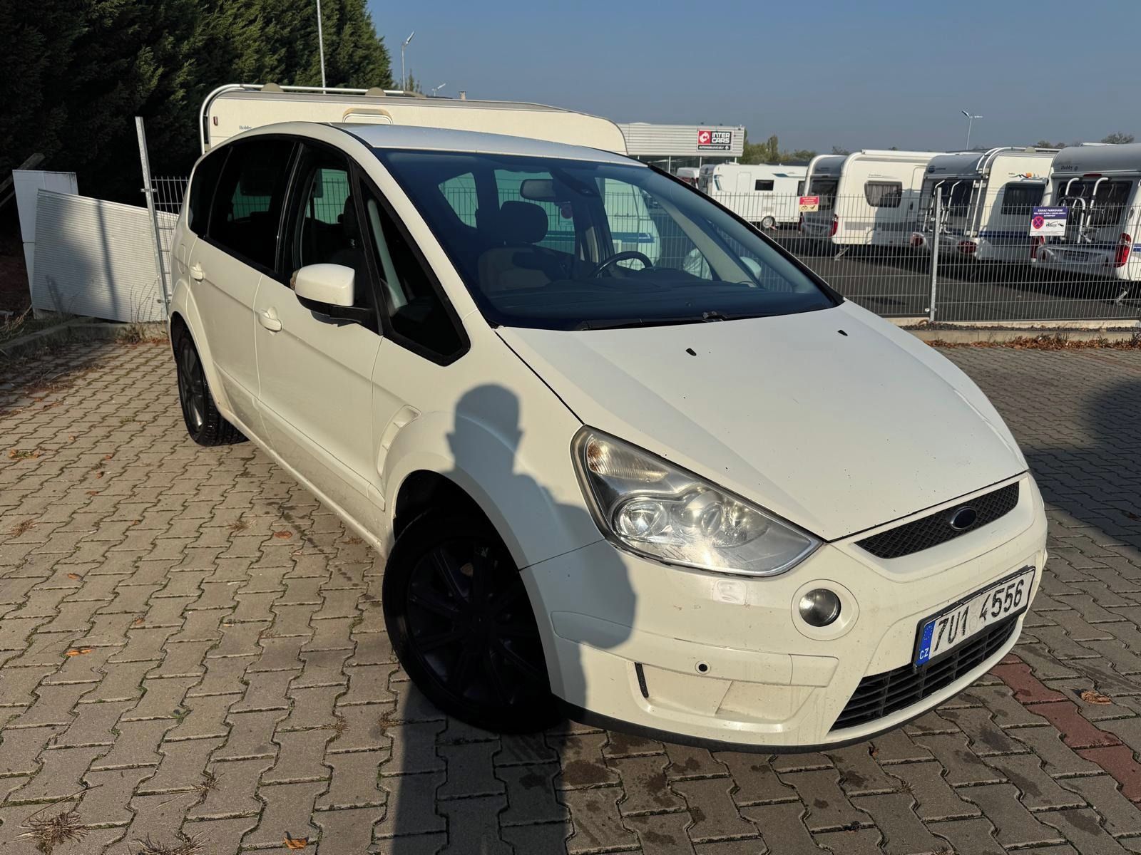 Ford S-MAX, 2.0 TDCi - Titanium - fotka 3