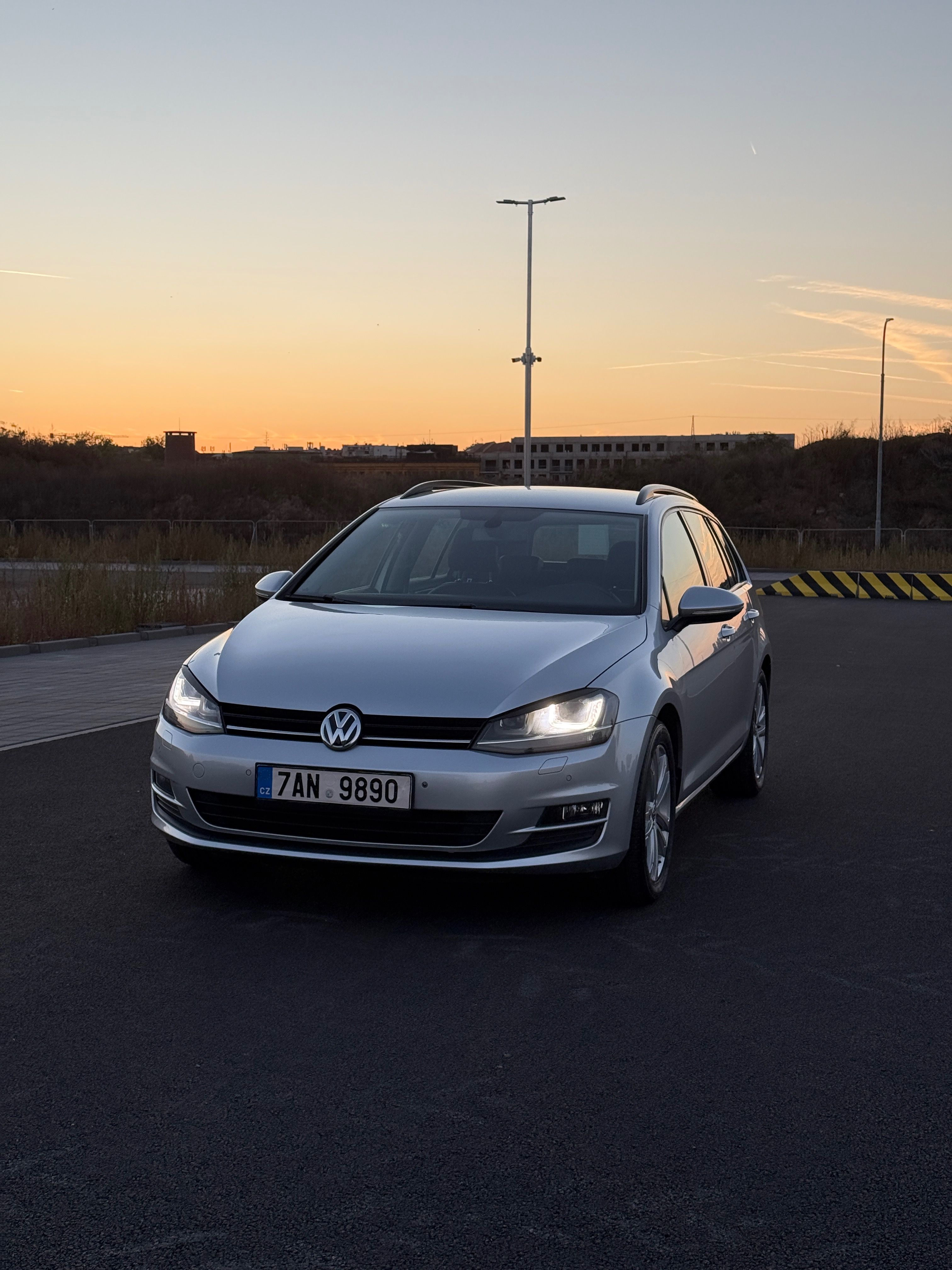 Volkswagen Golf, Variant Highline 2.0 TDI DSG