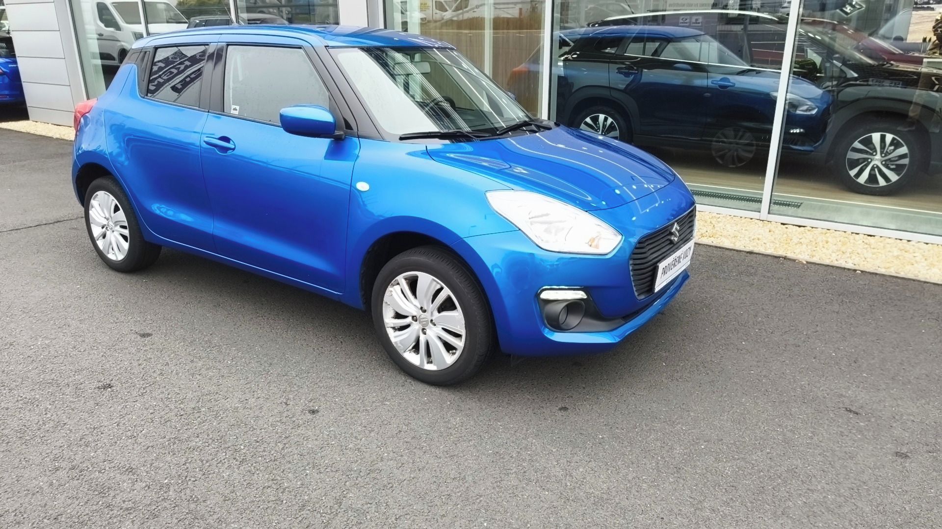 Suzuki Swift, 1,2 VVT PREMIUM 4x4, 1.MAJ,ČR - fotka 5