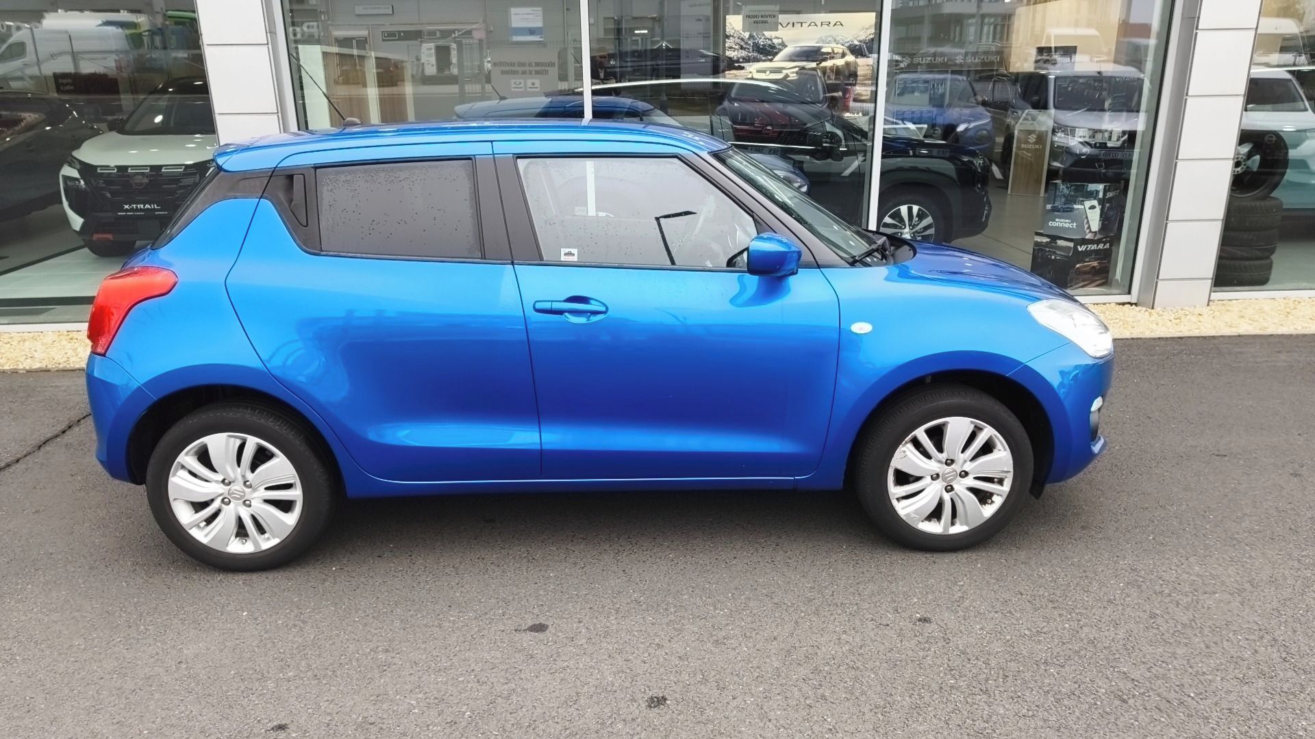 Suzuki Swift, 1,2 VVT PREMIUM 4x4, 1.MAJ,ČR - fotka 6
