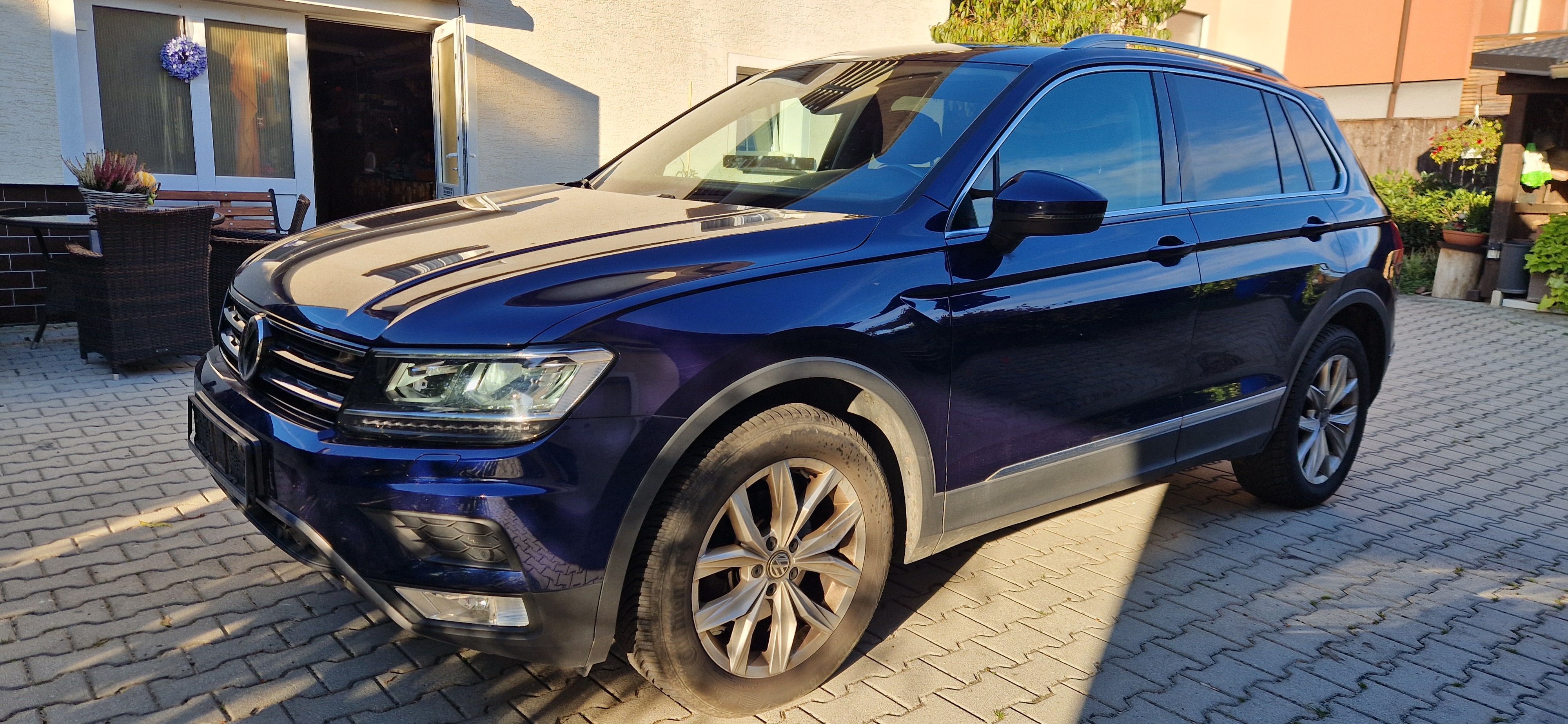 Volkswagen Tiguan, 4X4 HIGLINE DSG TAŽNÉ - fotka 5
