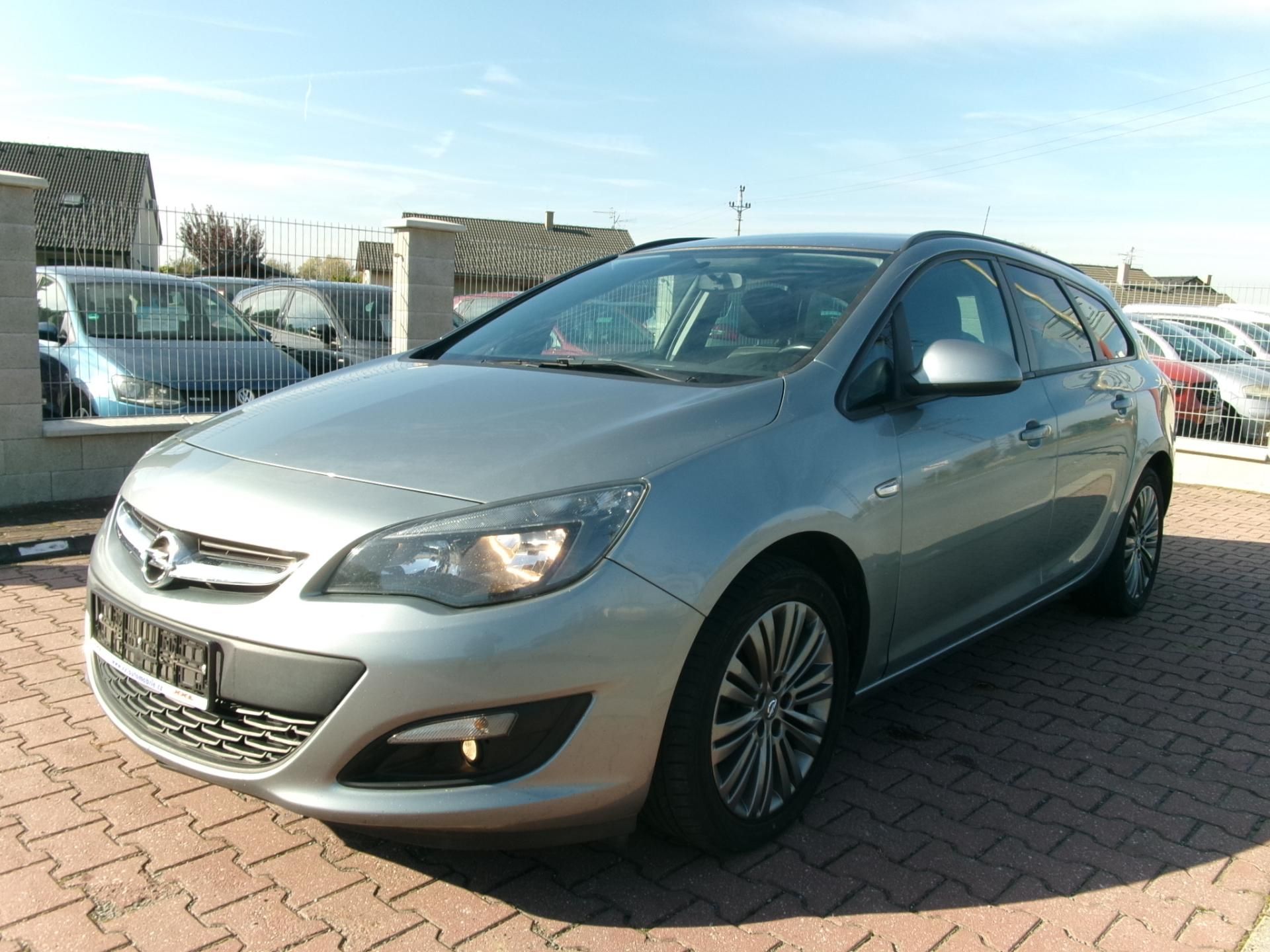 Opel Astra, 1,4T KLIMA VÝHŘEV BT TEMP - fotka 3