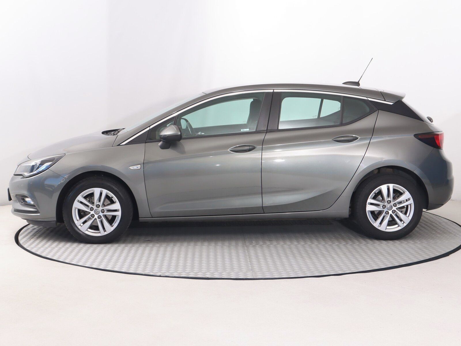 Opel Astra, 1.4 16V, Serv.kniha - fotka 3