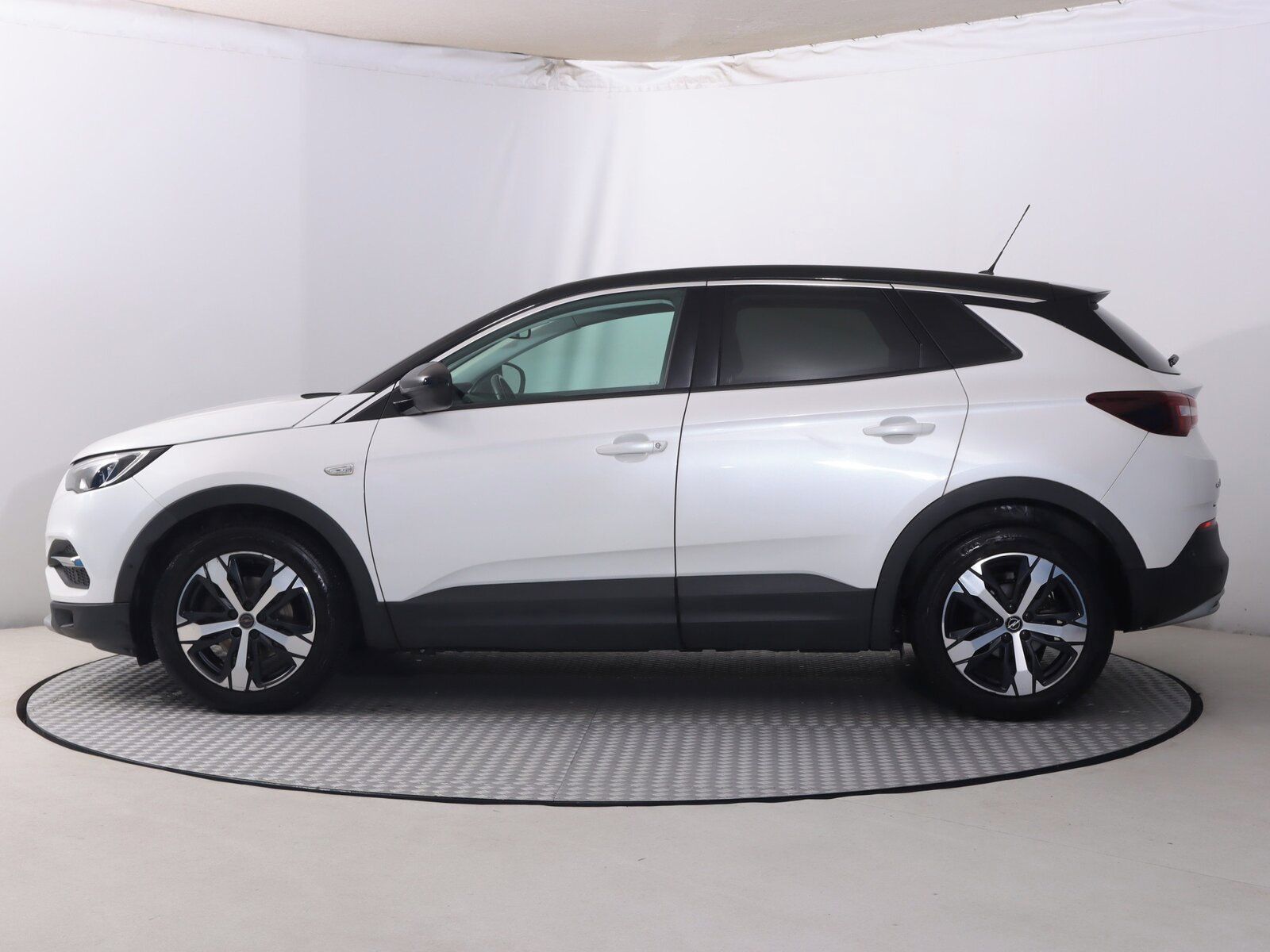 Opel Grandland X, 1.2 Turbo, Serv.kniha - fotka 3