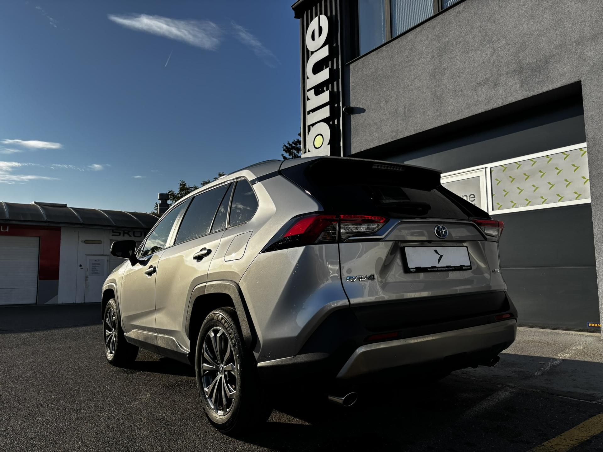 Toyota Rav4, Comfort 2.5 Hybrid (160 kW) - fotka 4