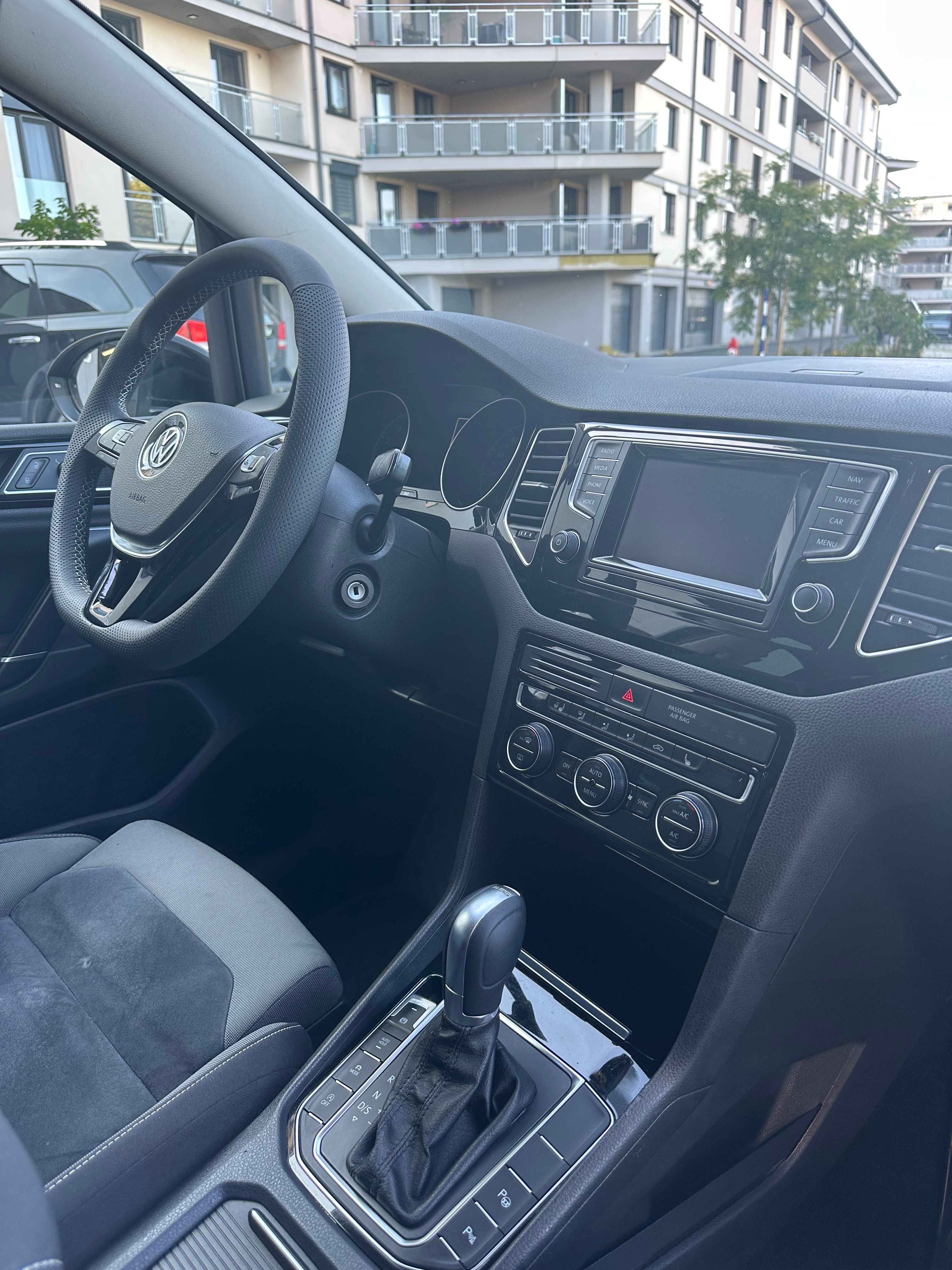 Volkswagen Golf, VW Golf Sportvan 1,4tsi - fotka 5
