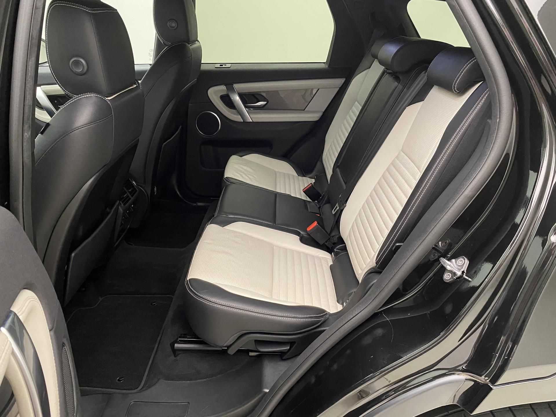 Land Rover Discovery Sport, D180 R-DYNAMIC S AWD AUT 7míst - fotka 5