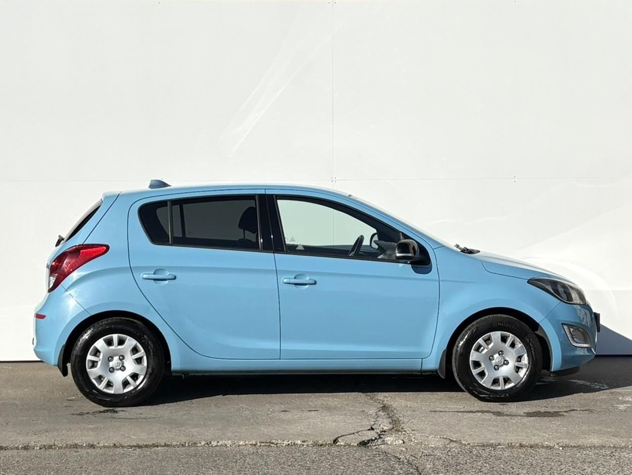 Hyundai i20, 1.25 i 63kW Family - fotka 3