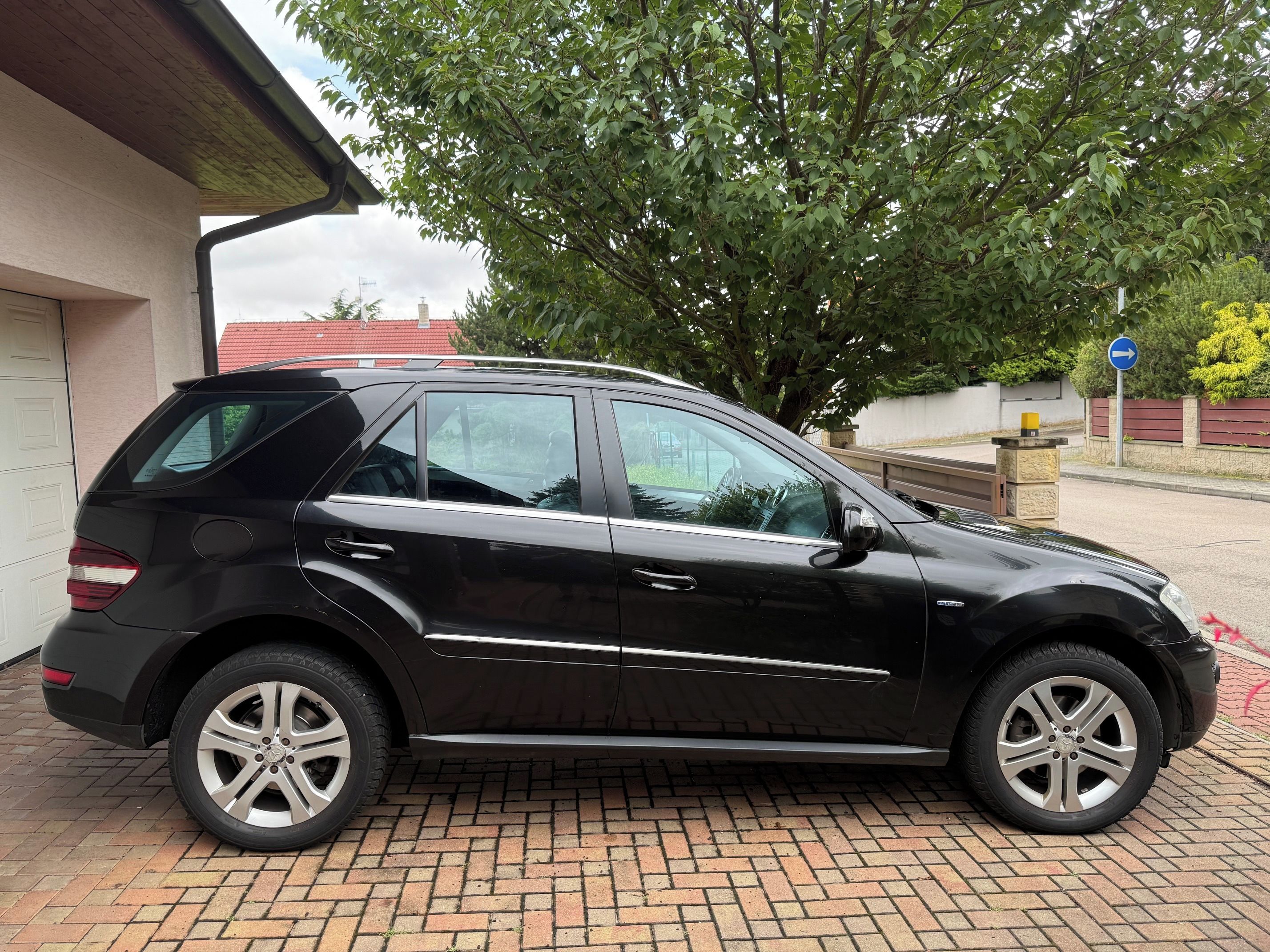 Mercedes-Benz ML, Mercedes-Benz ML 300CDI 4MATIC