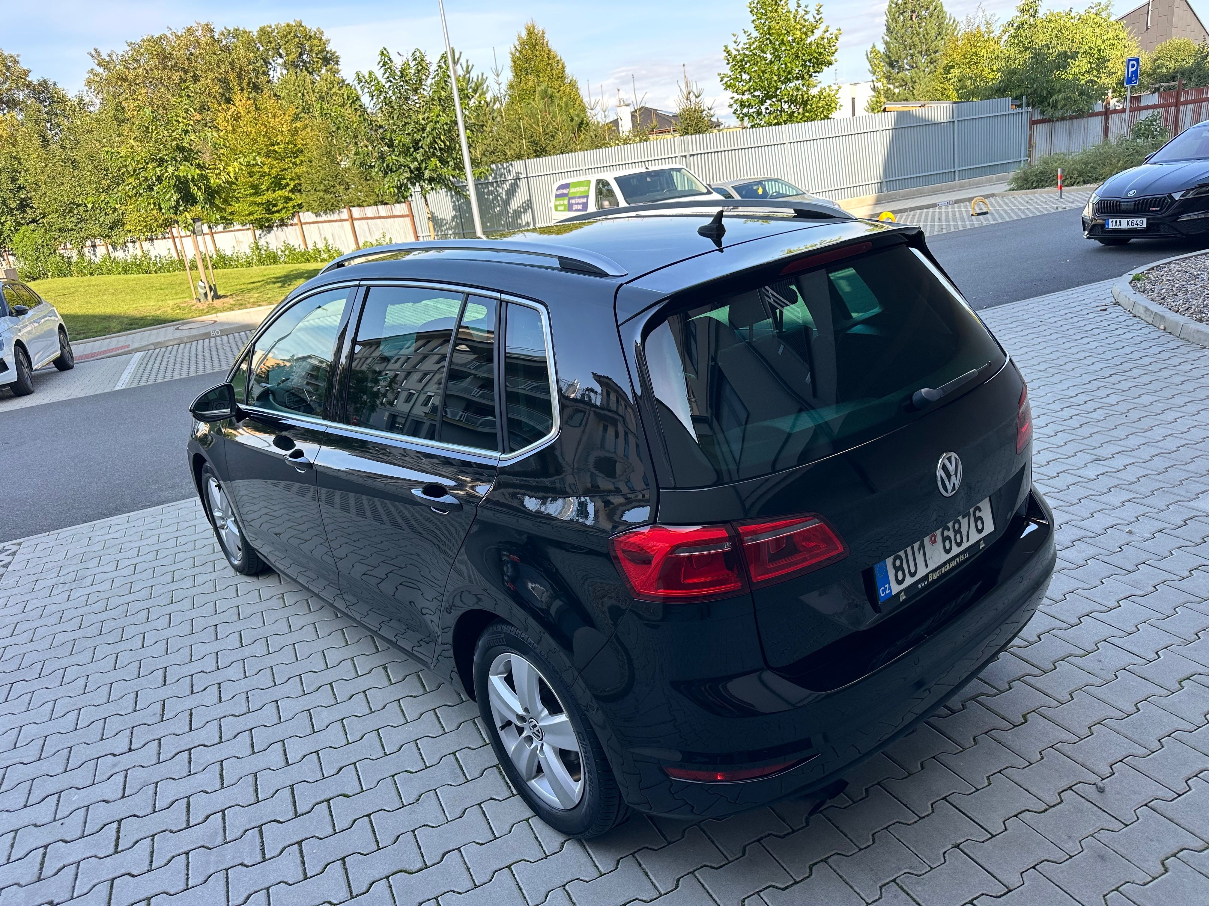 Volkswagen Golf, VW Golf Sportvan 1,4tsi - fotka 2