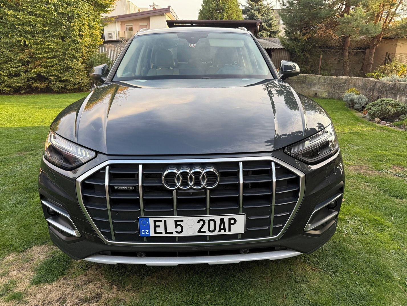 Audi Q5, Audi Q5 50 TFSIe jako nové