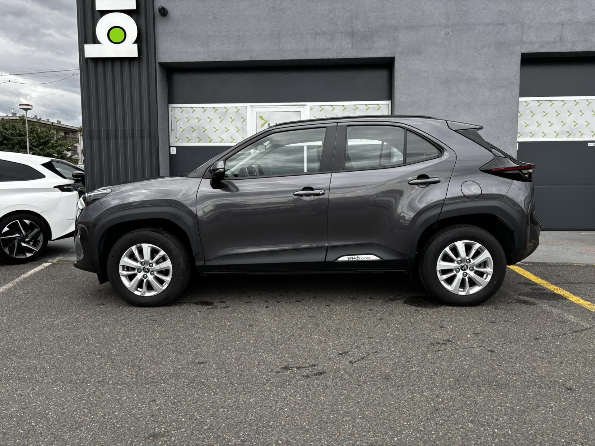 Toyota Yaris Cross, Comfort 1.5 Hybrid 4WD - fotka 5