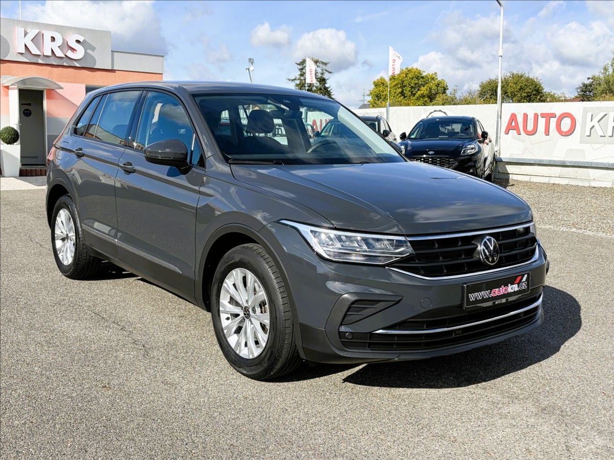 Volkswagen Tiguan, 1,5 TSi  zánovní,vůz, 1.Maj,DP