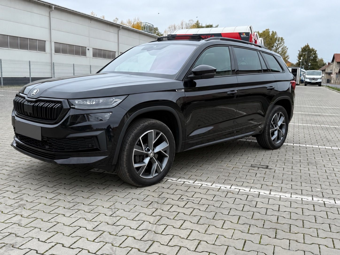 Škoda Kodiaq, Škoda Kodiaq Sportline 147 kw - fotka 2