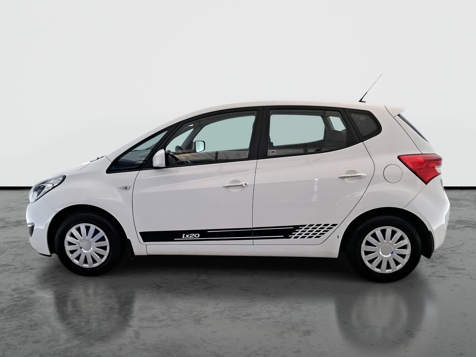 Hyundai ix20, 1.6 CVVT, Automat - fotka 3