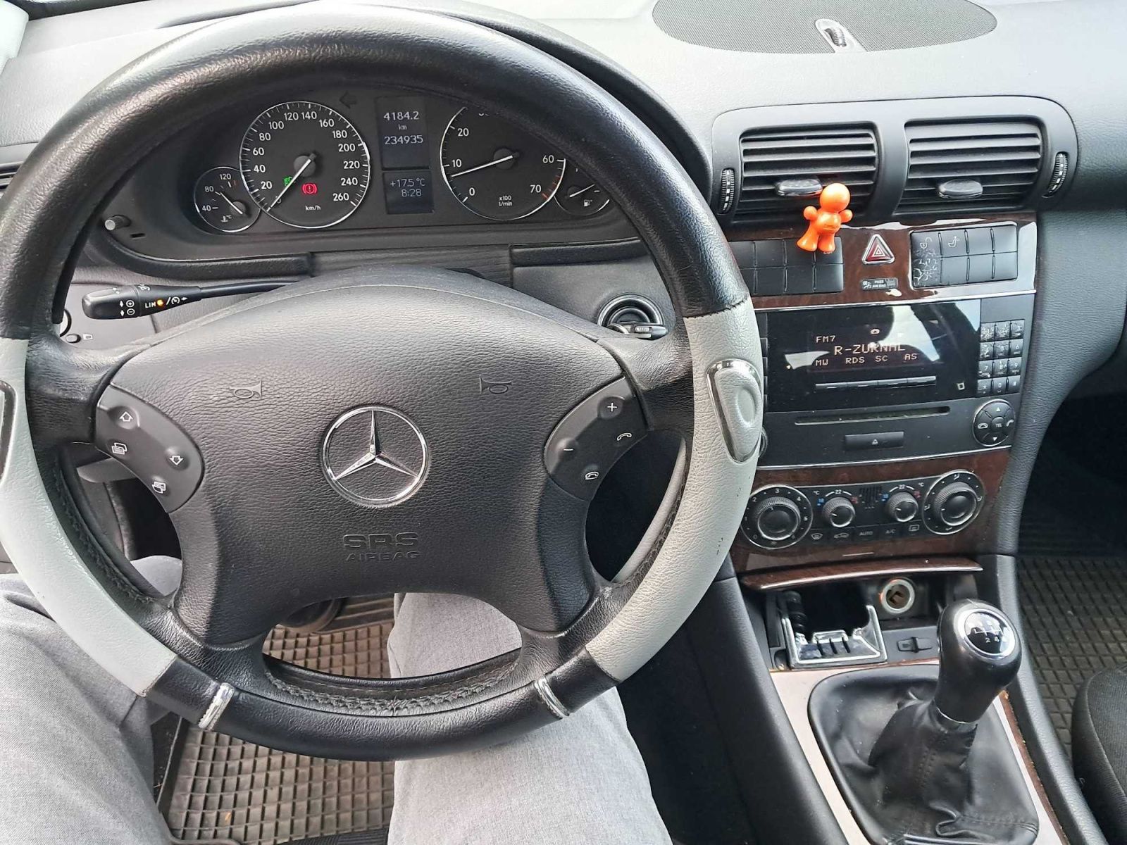 Mercedes-Benz Třídy C, 180 Kompressor, po STK, Tažné - fotka 3