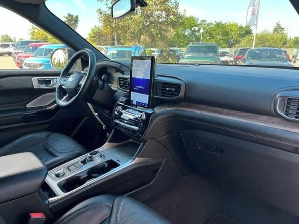 Ford Explorer, Plug-in-Hybrid 4x4 Platinum - fotka 6
