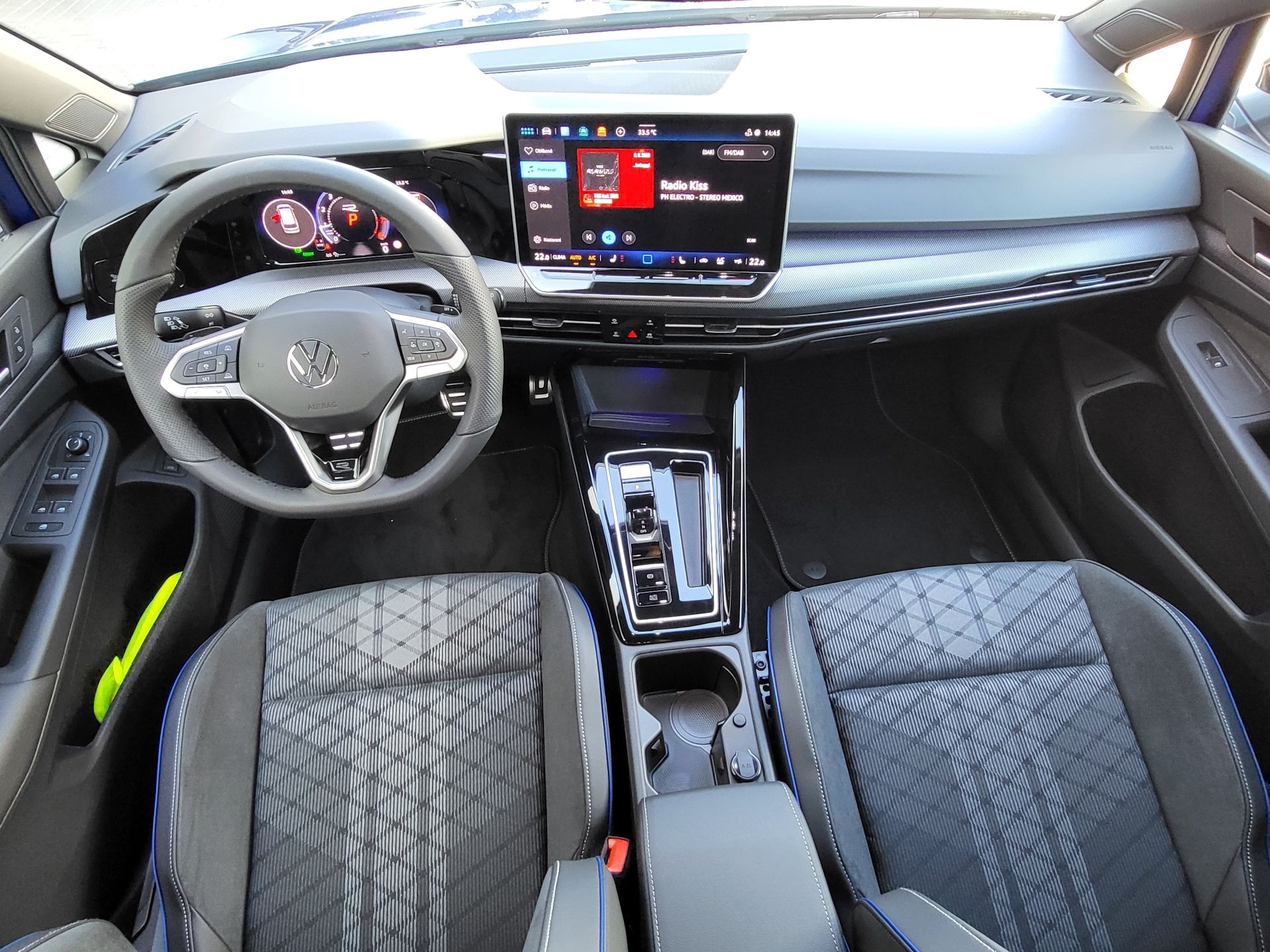 Volkswagen Golf Variant, R-Line People 1,5eTSI-nové - fotka 5