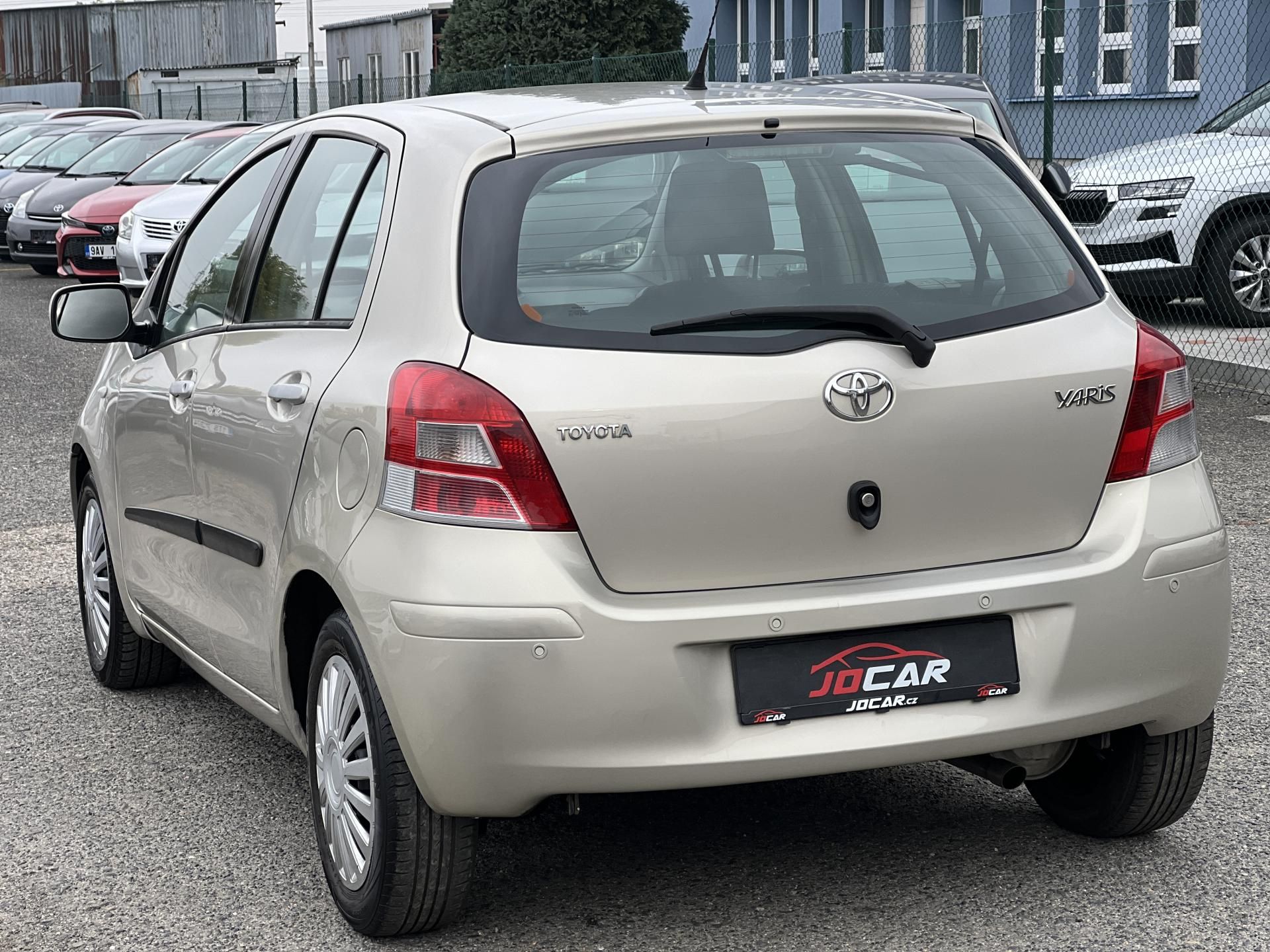 Toyota Yaris, 1.3VVT-i 74kw KLIMA PŮVOD ČR - fotka 5