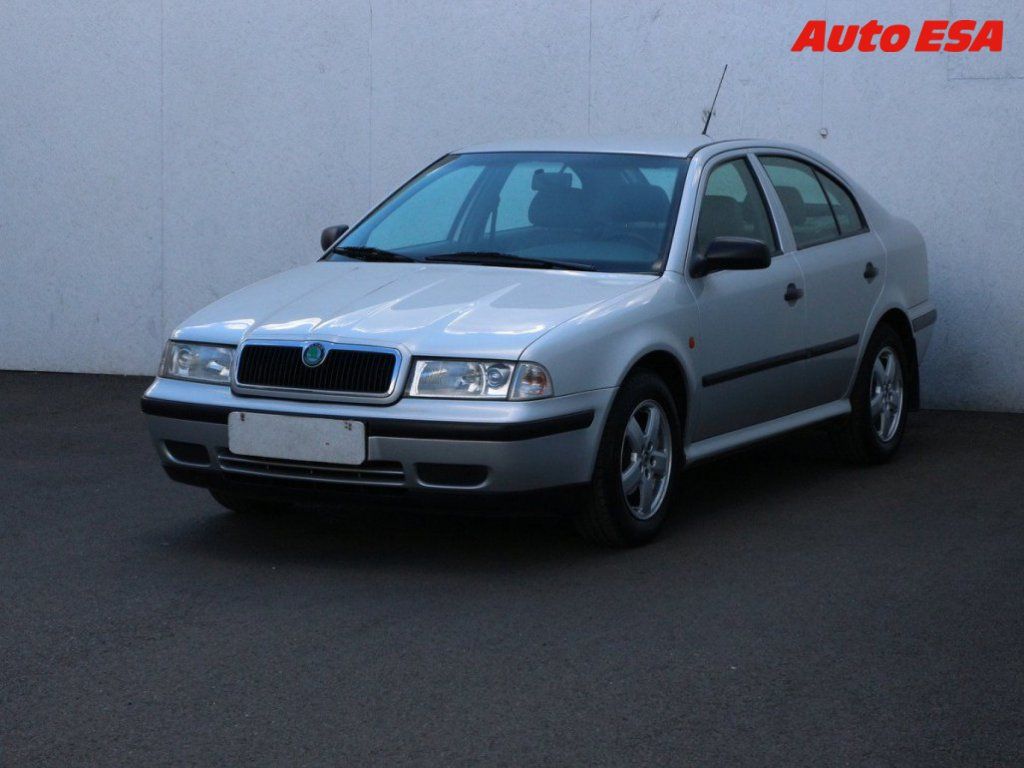 Škoda Octavia, 1.6i,1.maj,výhřev sed - fotka 3