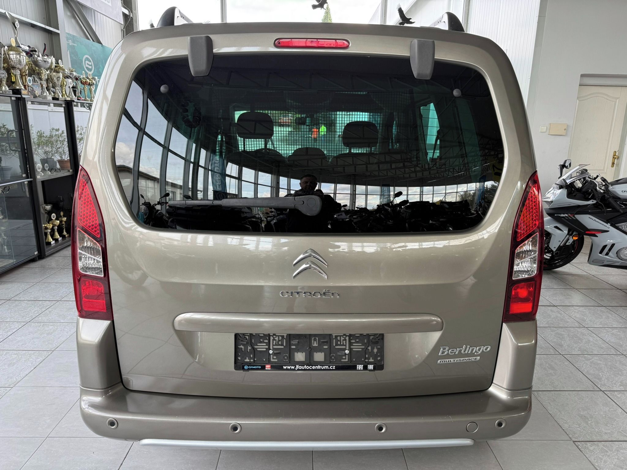 Citroën Berlingo, 1.6 HDi 68 kW Multispace - fotka 6