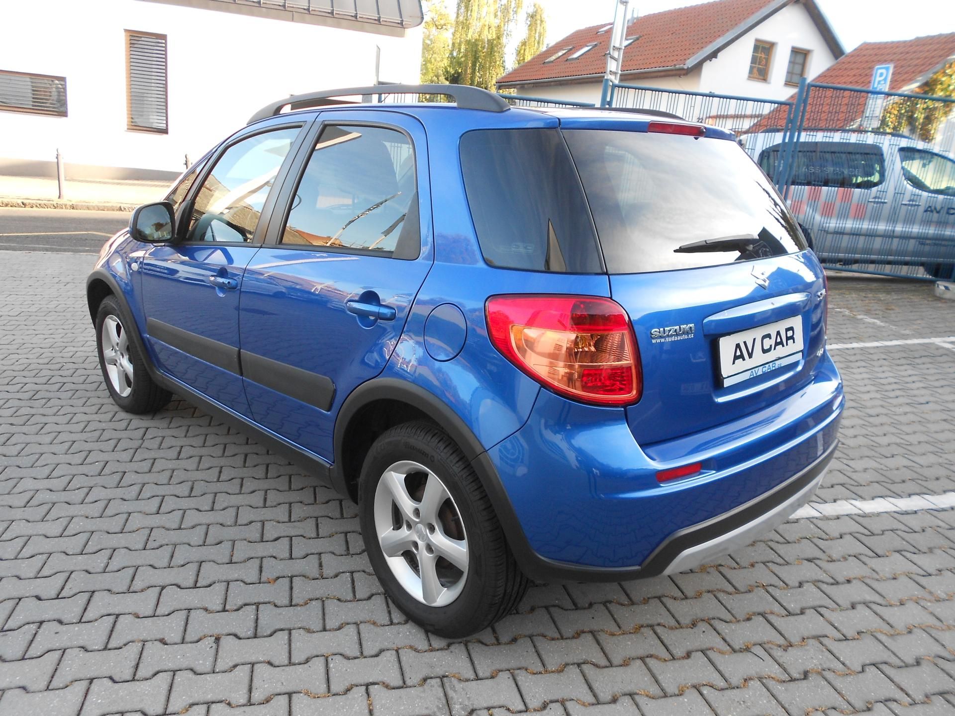Suzuki SX4, 1,6i 79kW 4X4 ČR - fotka 4