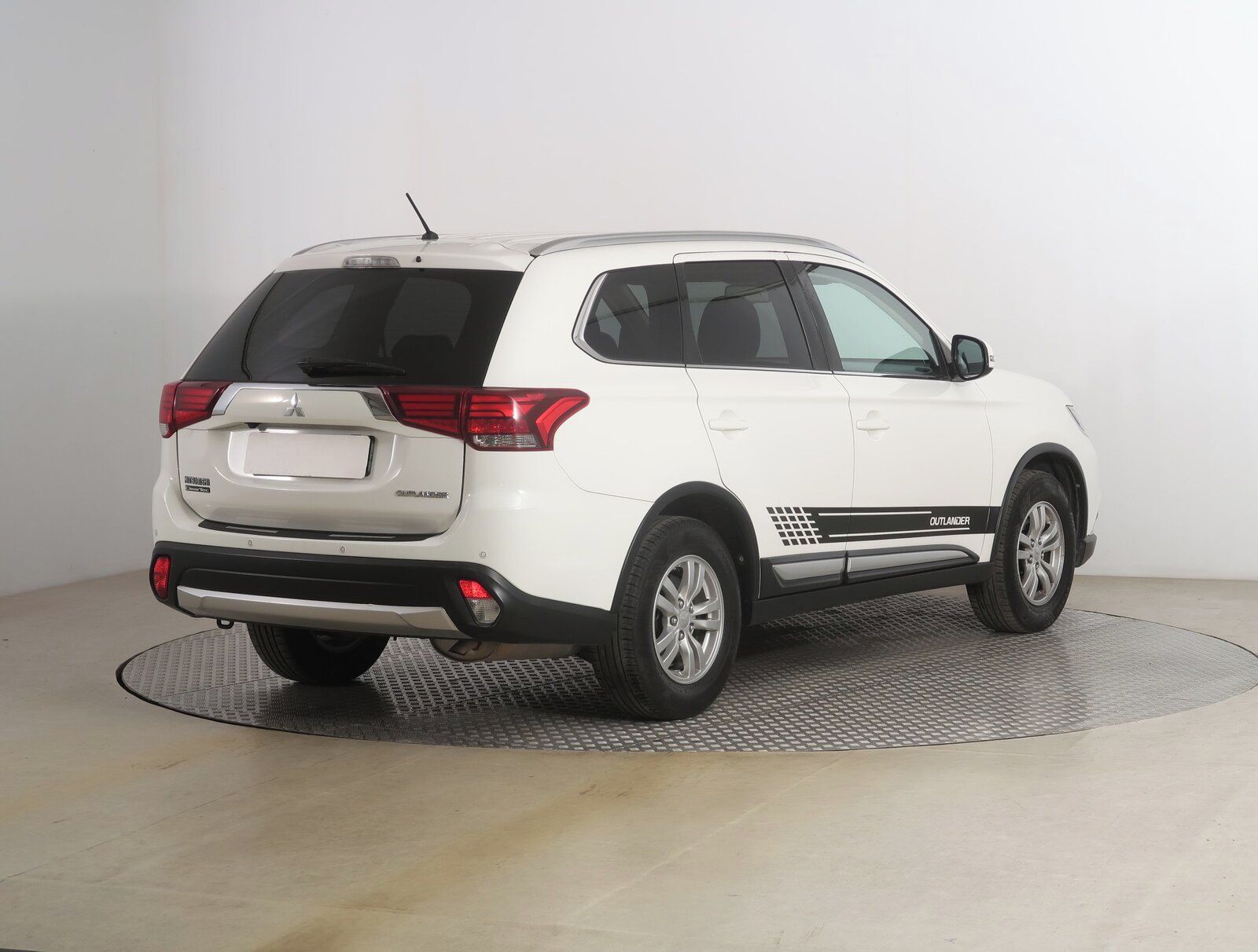 Mitsubishi Outlander, 2.0, Serv.kniha - fotka 5
