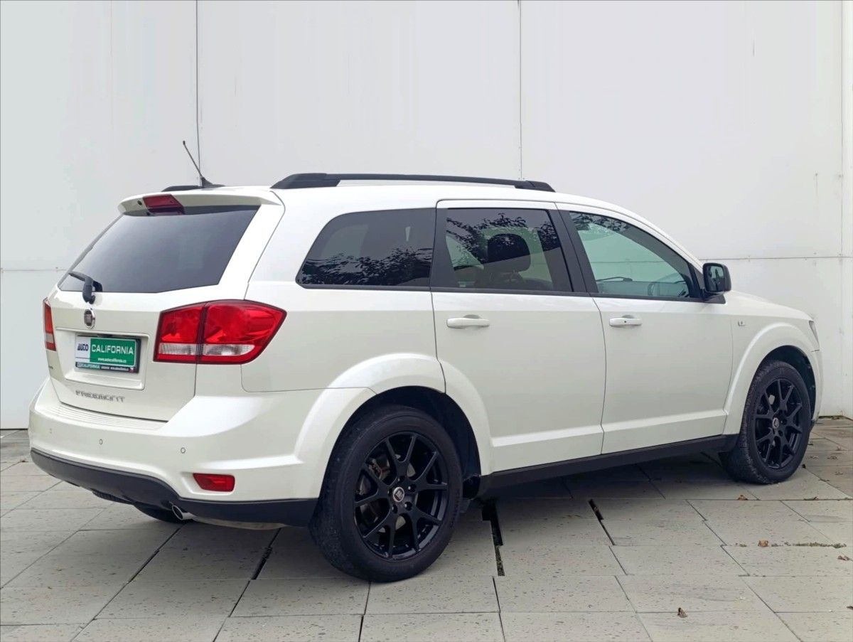 Fiat Freemont, 2,0 MJT 4x4 7Míst AUTOMAT Navi - fotka 6