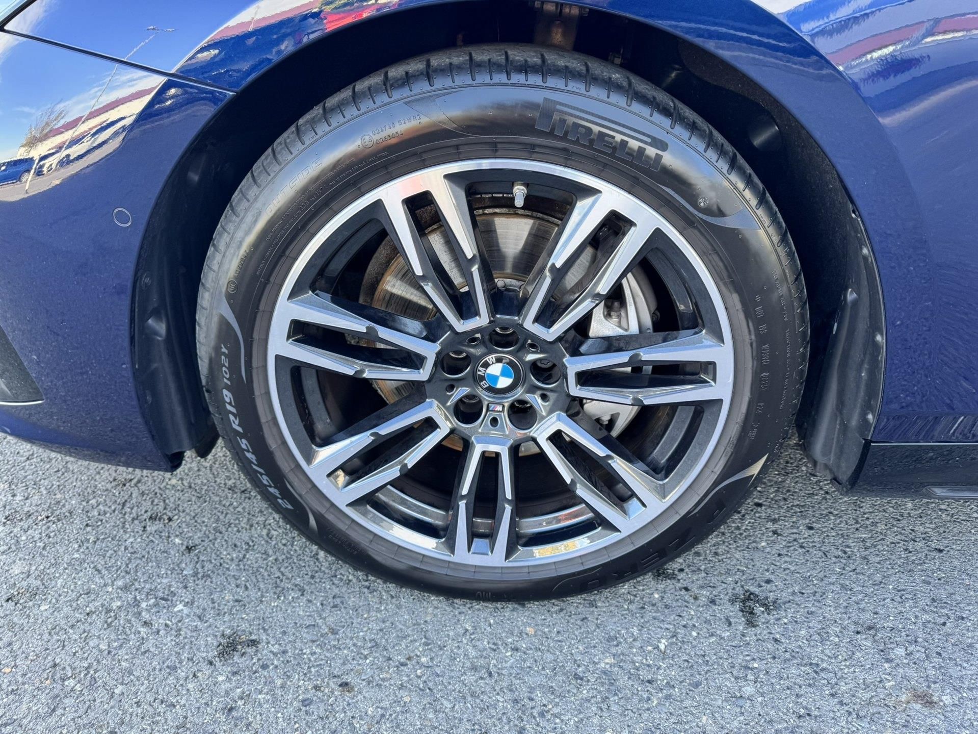 BMW Řada 5, 540d xDrive Sedan Mpaket - fotka 4