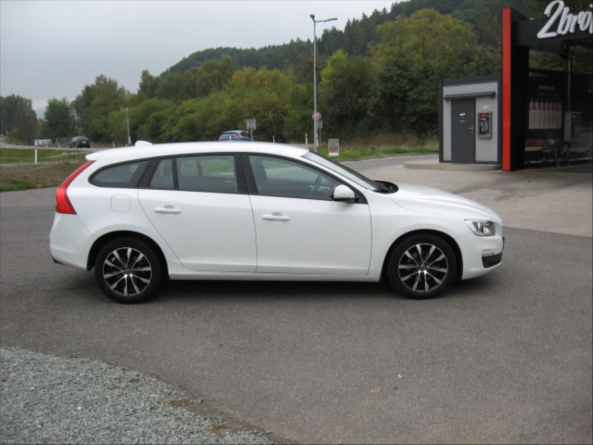 Volvo V60, 2,0 Automat - fotka 4