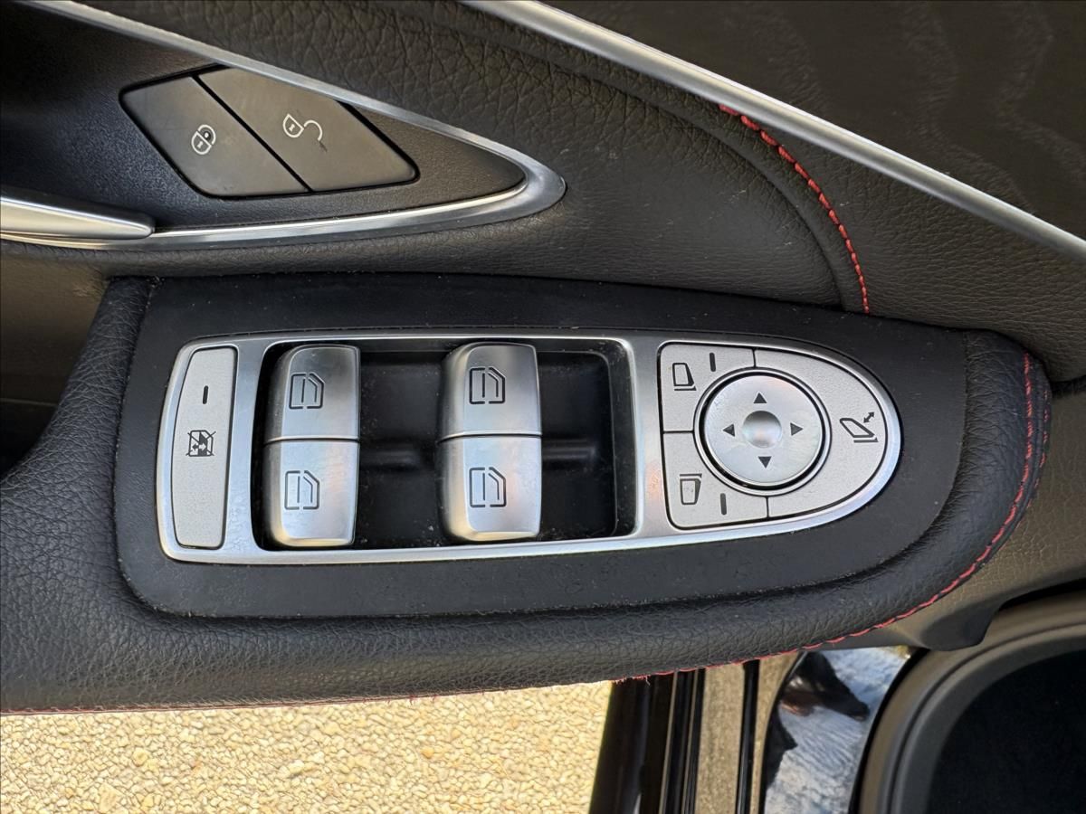 Mercedes-Benz Třídy C, 3,0 43AMG 270kW 4M,Bohatá výba - fotka 4