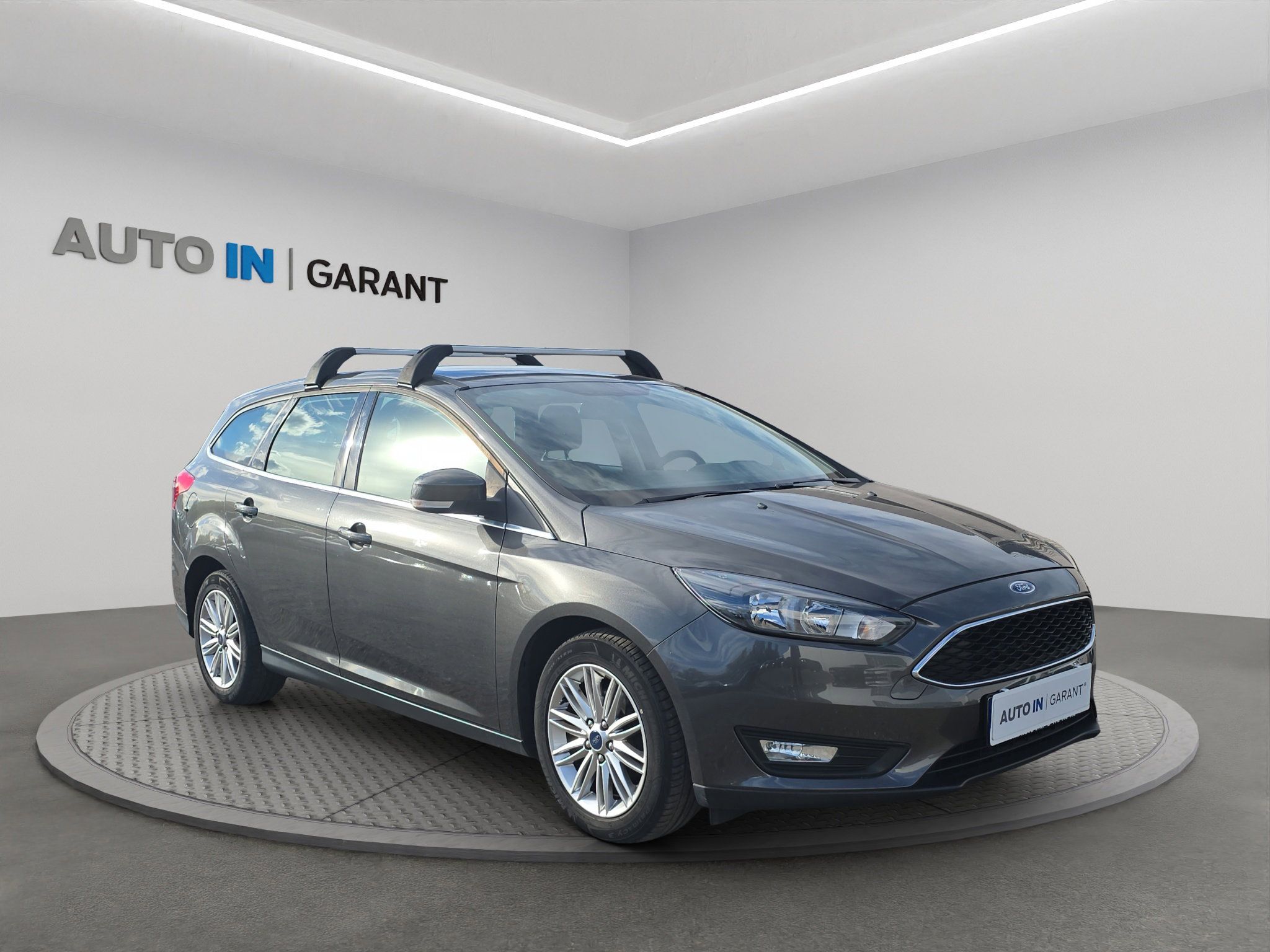 Ford Focus, 1.0 EcoBoost 92kW, Serv. - fotka 3