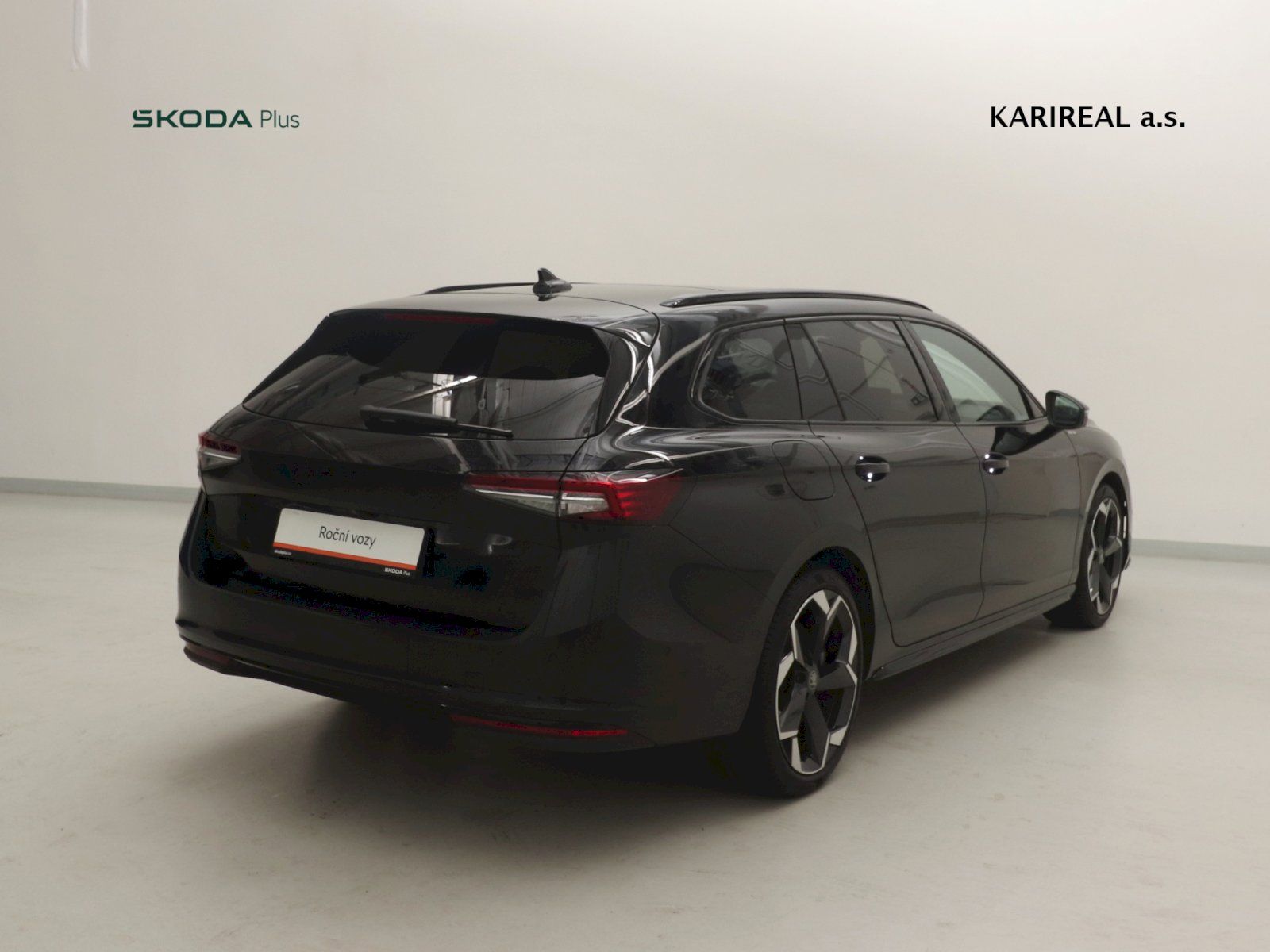 Škoda Superb, TSI 4x4 2.0/195kW SportLine - fotka 2