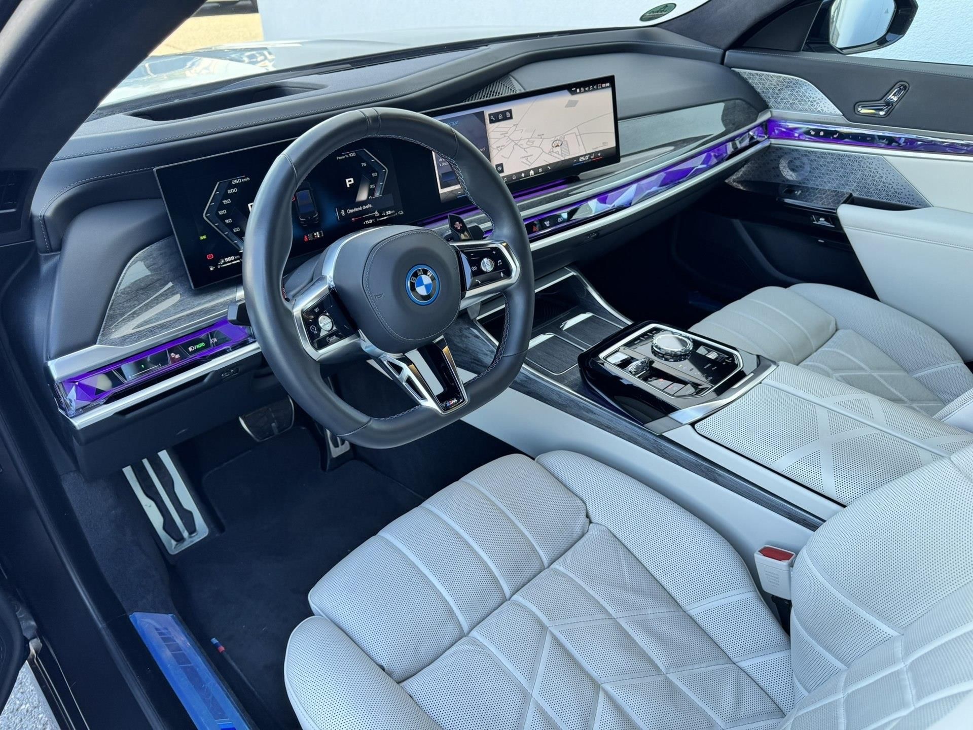 BMW Řada 7, M760e xDrive Sedan záruka 5 le - fotka 5