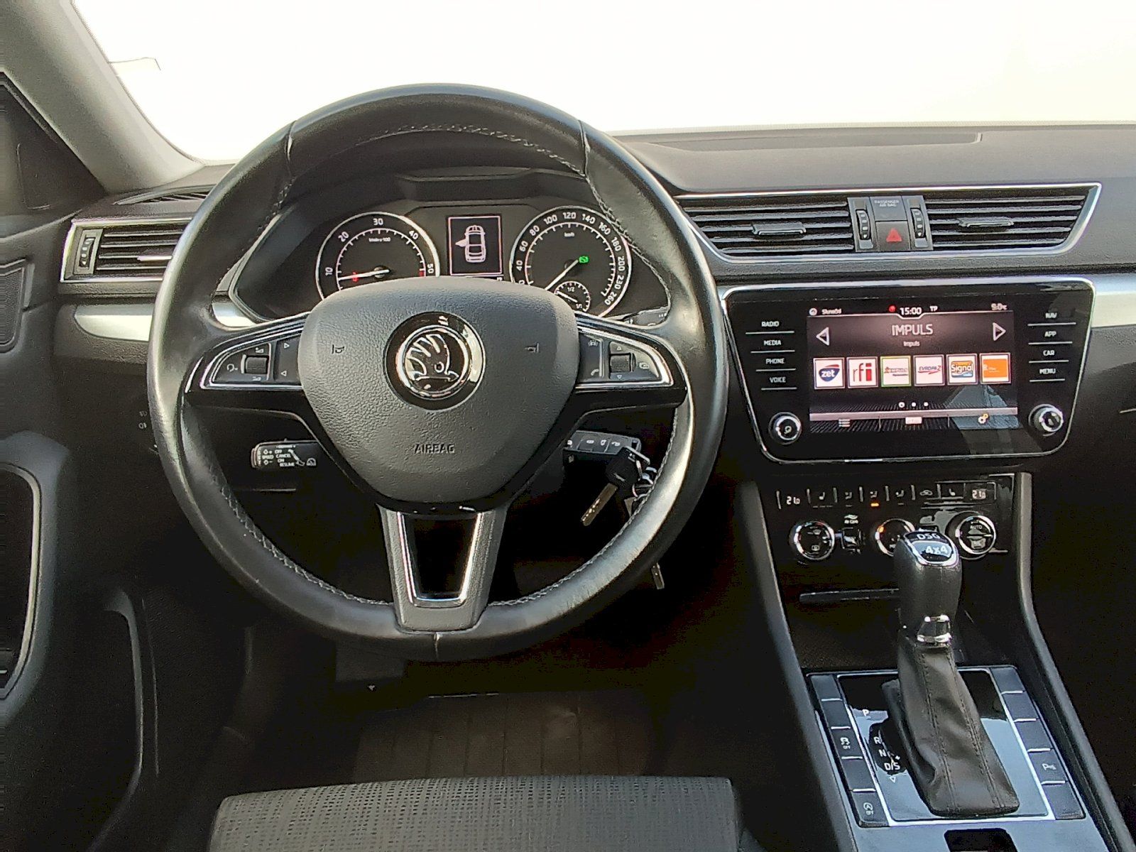 Škoda Superb, Amb. Grt. 2,0TDi/140kw 7°DSG 4 - fotka 5