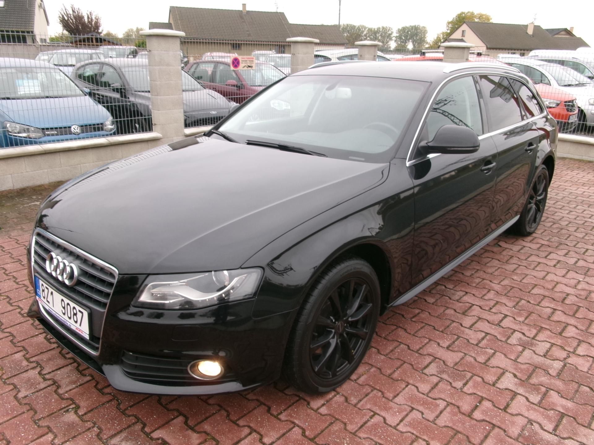 Audi A4, 2,0TDI AC TEMP VÝHŘEV ALU - fotka 2