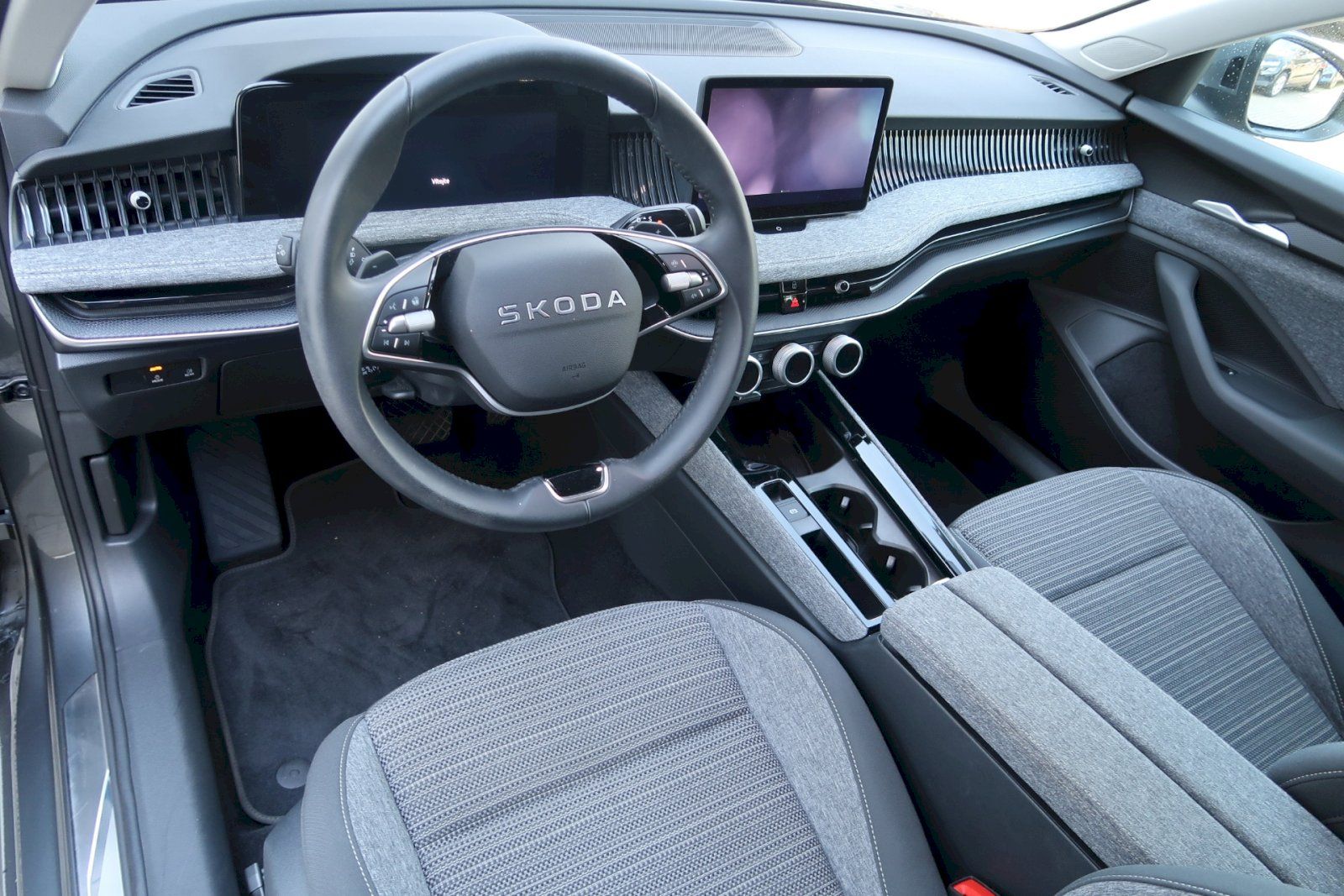 Škoda Superb, Combi  Selection 1,5 TSi e- Te - fotka 6