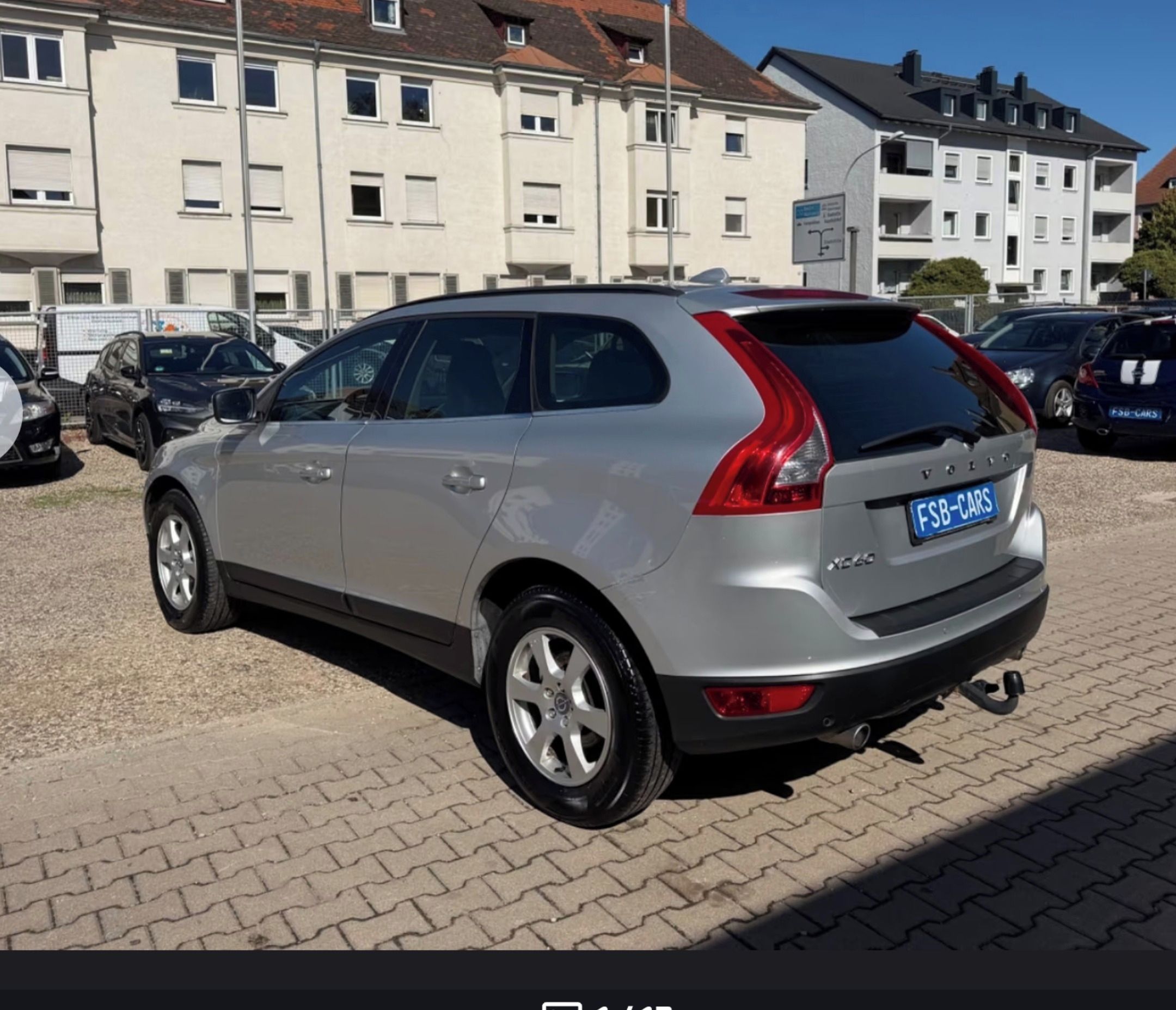 Volvo XC60, 2,4D 120kW 4x4 Summum - fotka 3