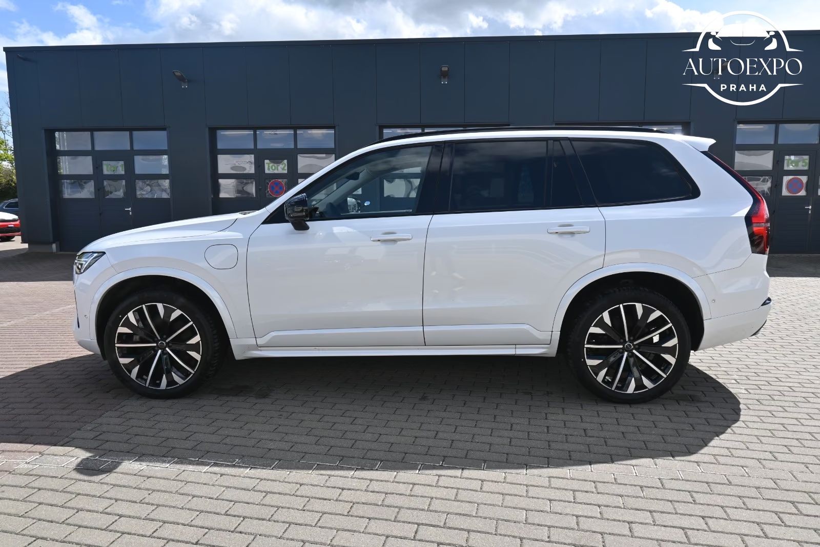 Volvo XC90, T8 AWD Plus Dark*PANORAMA - fotka 5