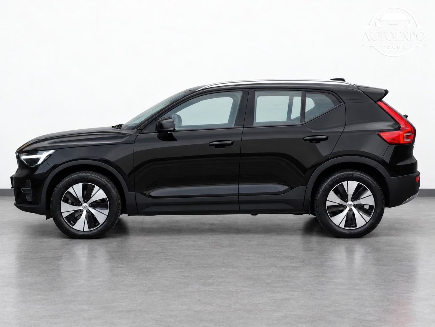 Volvo XC40, B3 Core 2WD*KŮŽE*KEYLESS - fotka 5