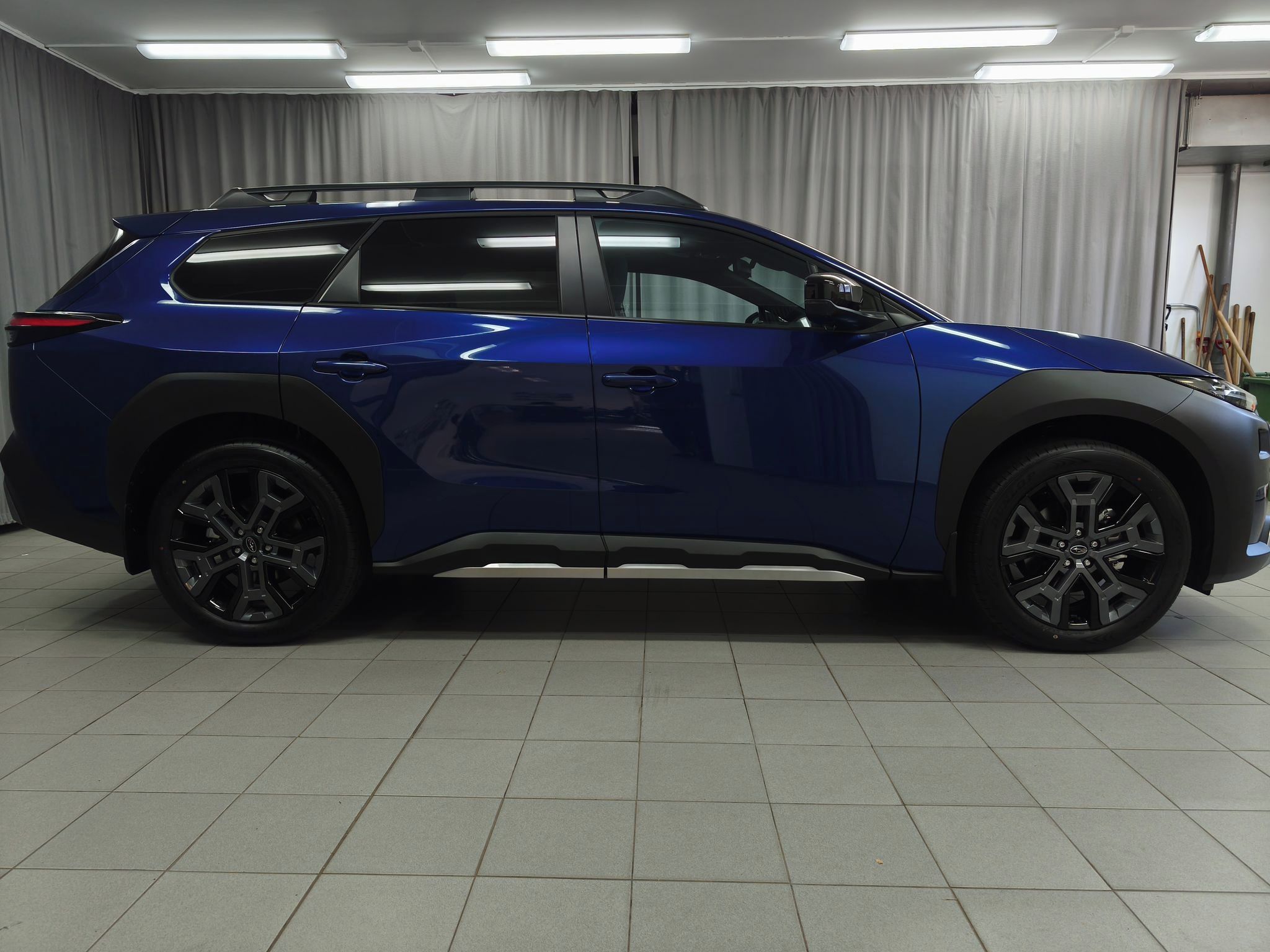 Subaru E-Outback, TOURING 4X4 AWD - fotka 4