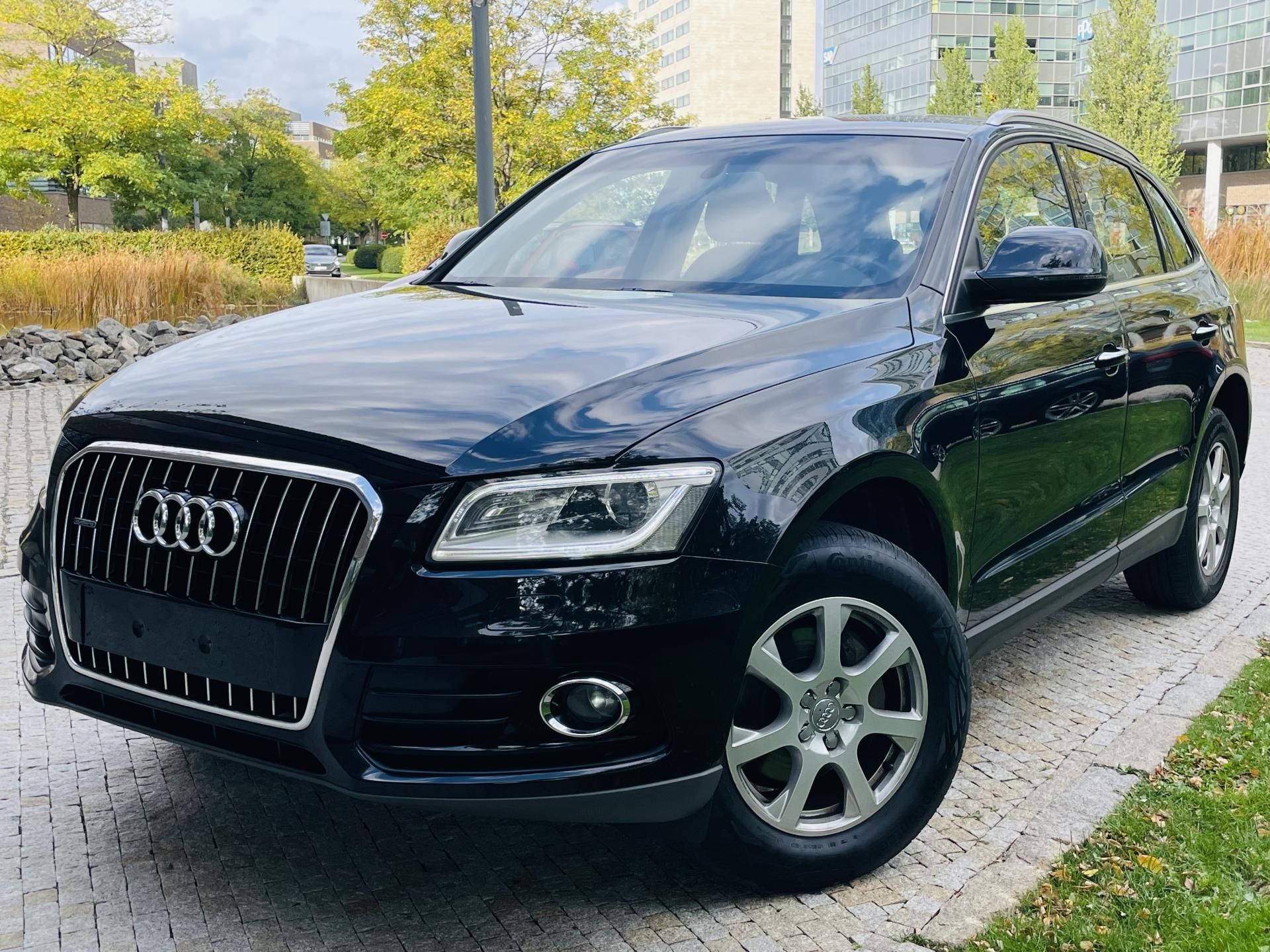 Audi Q5, 2.0TDI MANUÁL QUATTRO SERVISKA