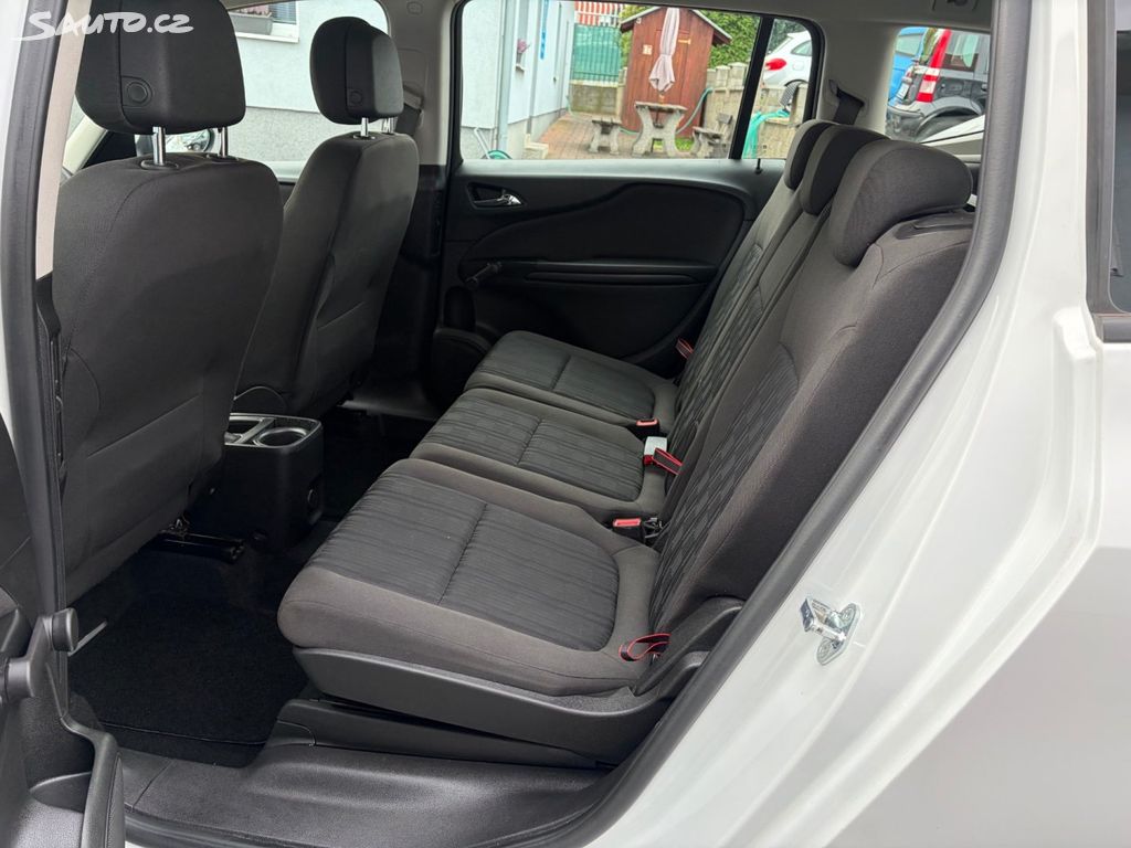 Opel Zafira, 1,4 7MÍST,SERVISKA
