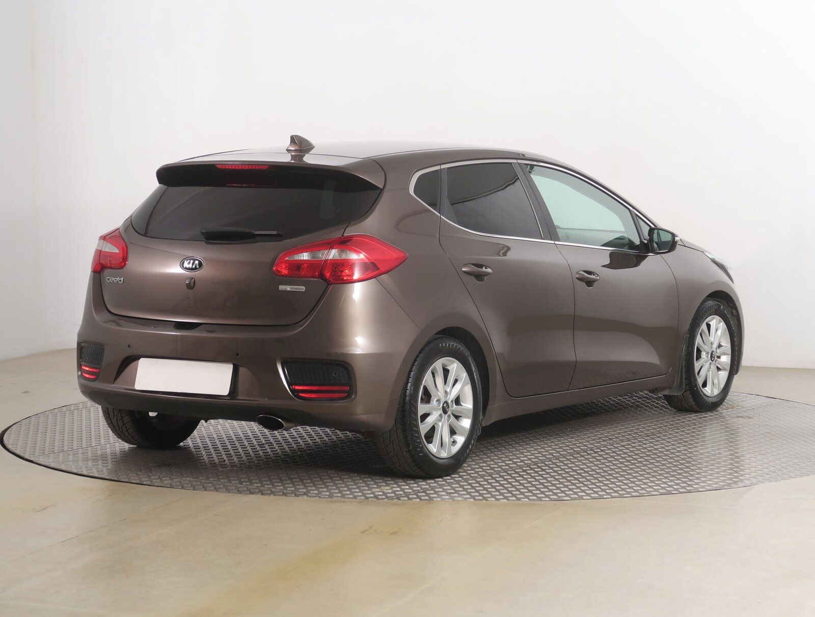 Kia Cee´d, 1.6 GDI, Gold, Serv.kniha - fotka 5