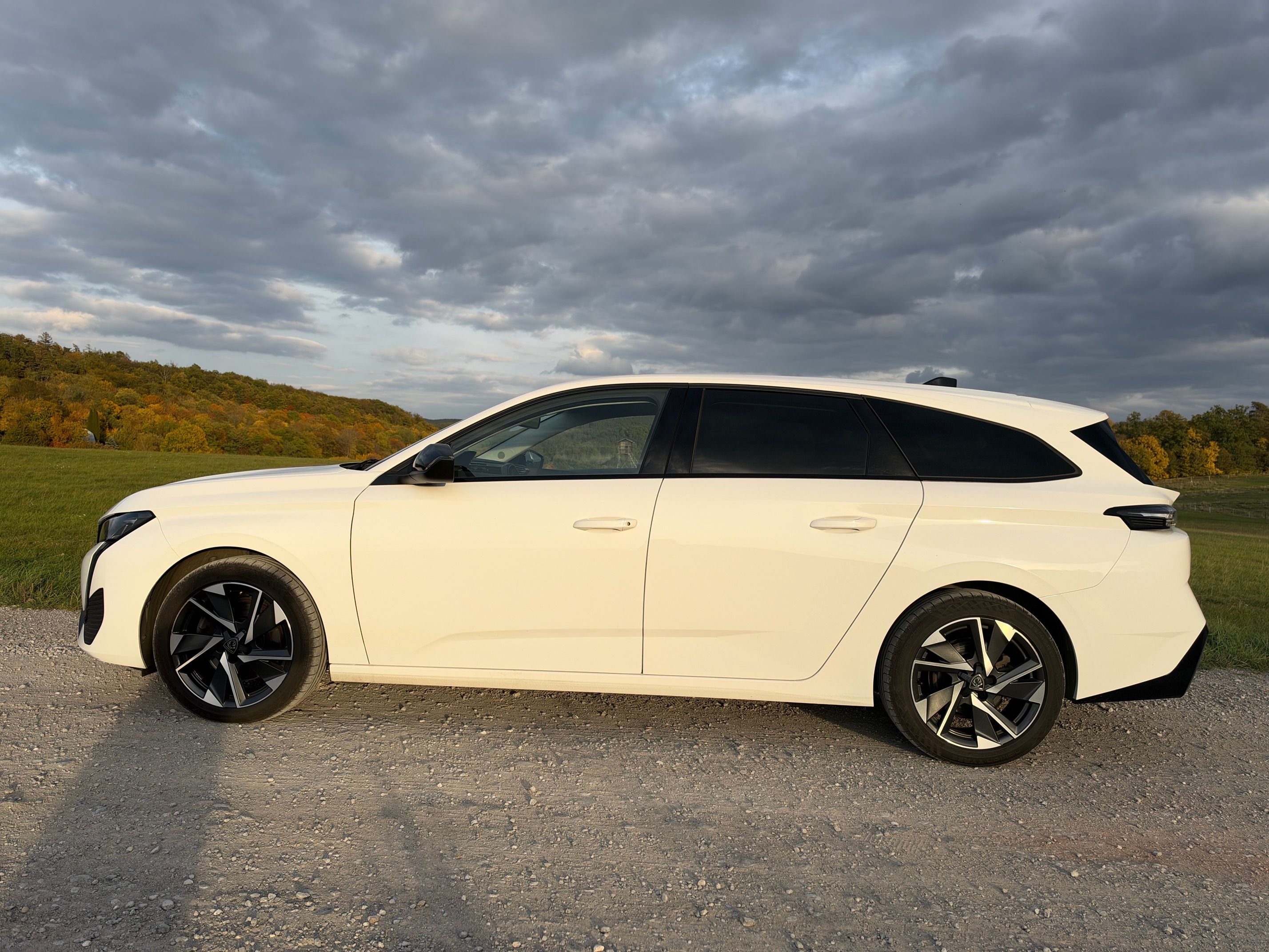 Peugeot 308, 1.5BlueHDI AT/8 ALLURE PACK ČR - fotka 5