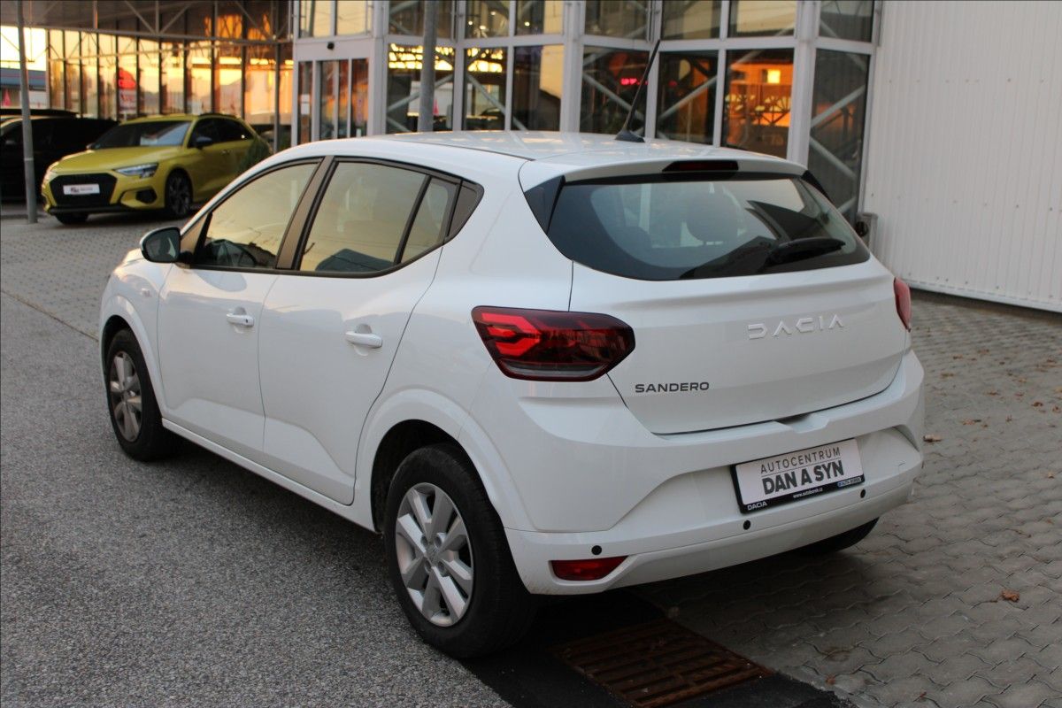 Dacia Sandero, 1,0 TCe 67 1. maj. CZ 7800km - fotka 4