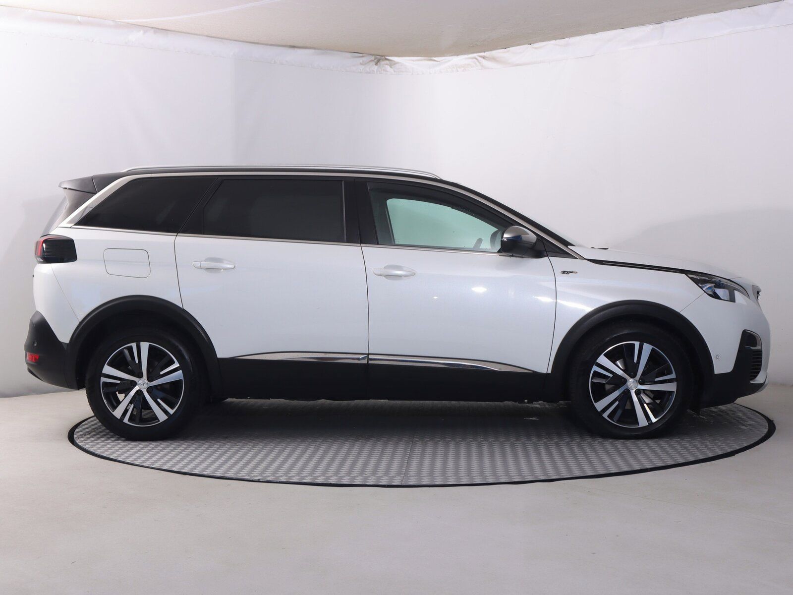 Peugeot 5008, 2.0 BlueHDi, Automat, 7 míst - fotka 6